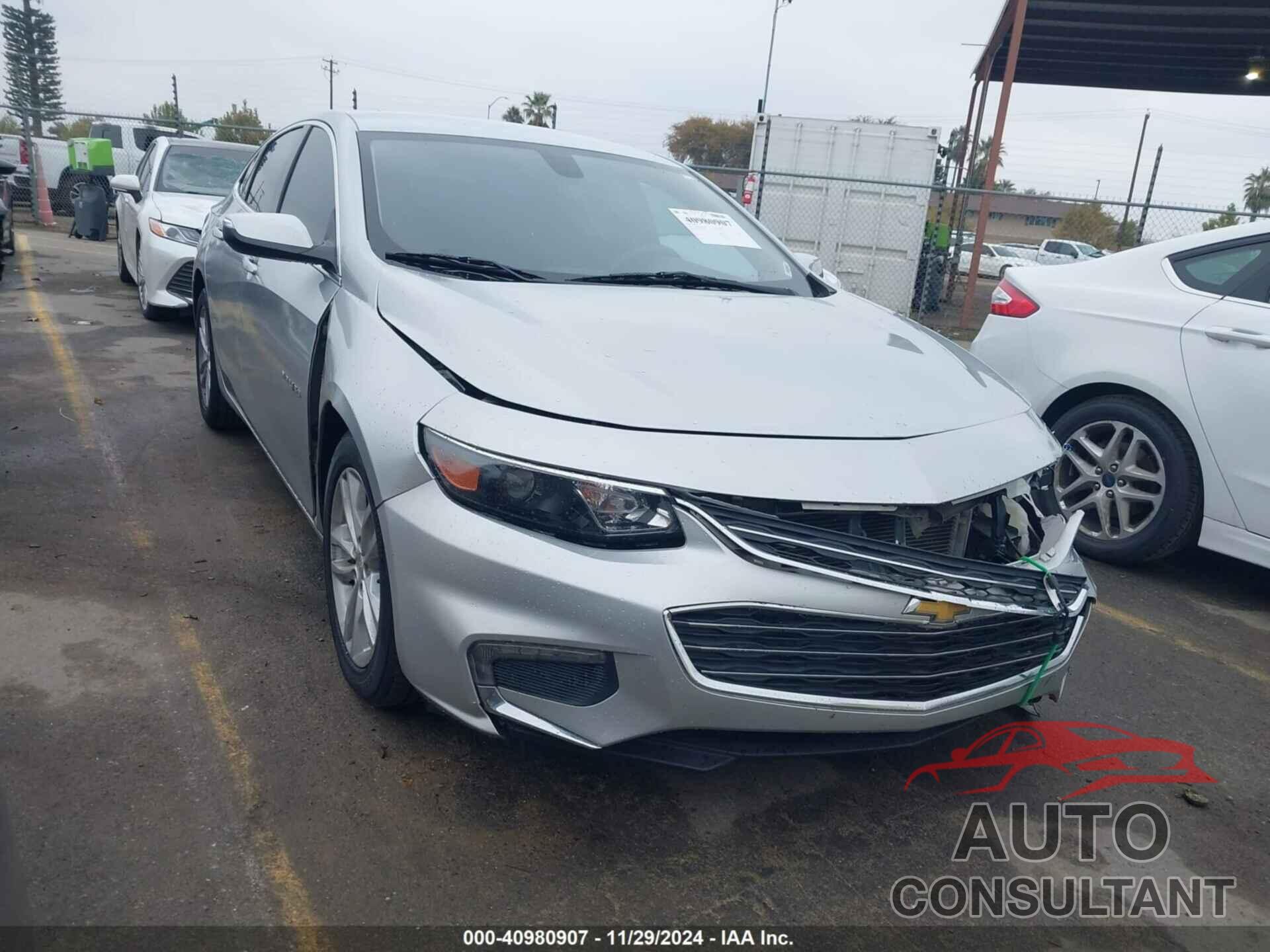 CHEVROLET MALIBU 2018 - 1G1ZD5ST5JF262877