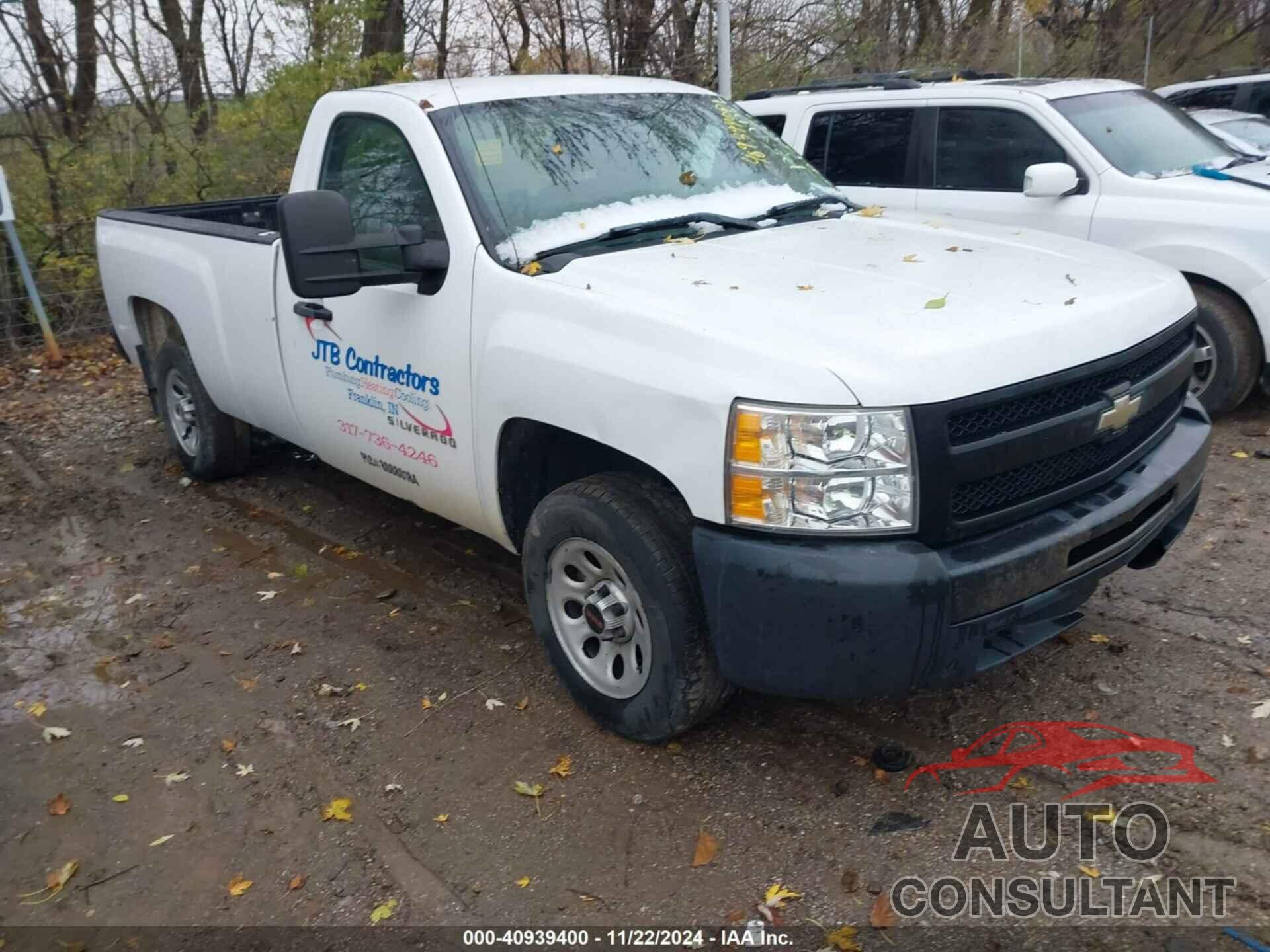 CHEVROLET SILVERADO 1500 2013 - 1GCNCPEX5DZ250833
