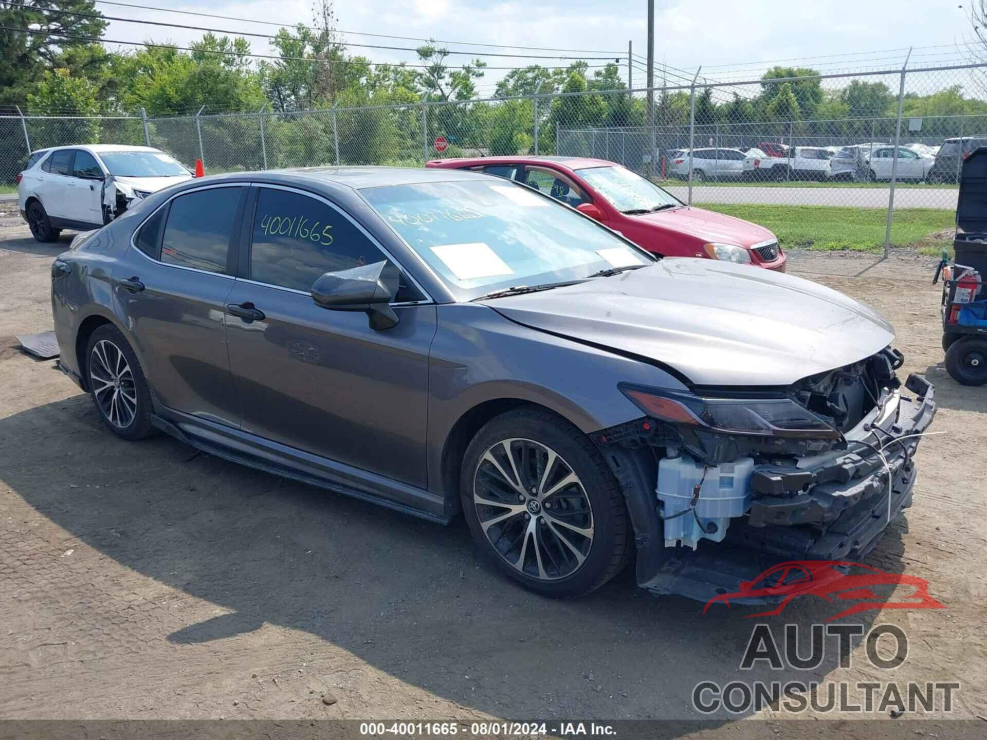 TOYOTA CAMRY 2018 - 4T1B11HK1JU641696