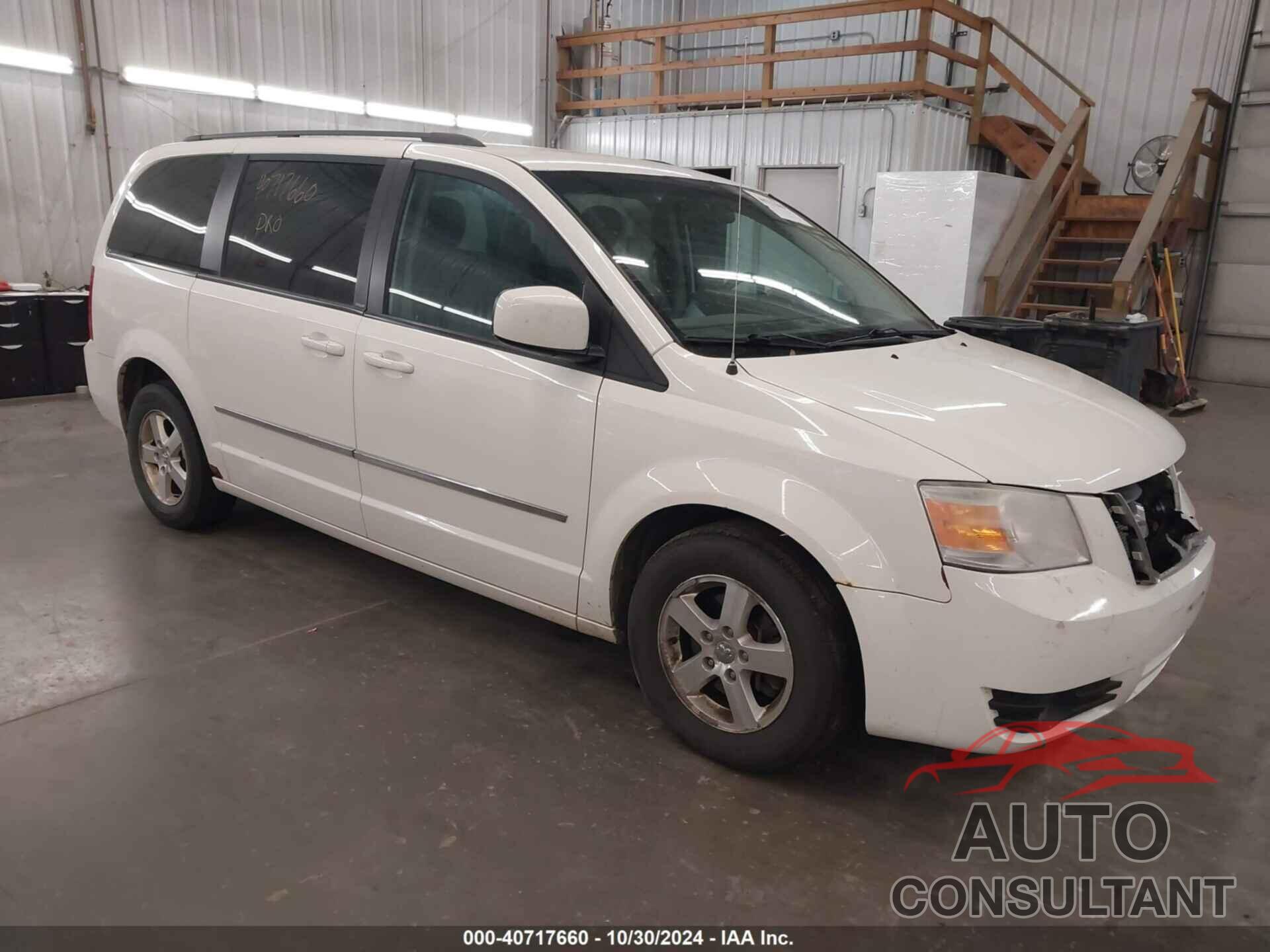 DODGE GRAND CARAVAN 2010 - 2D4RN5D15AR100470