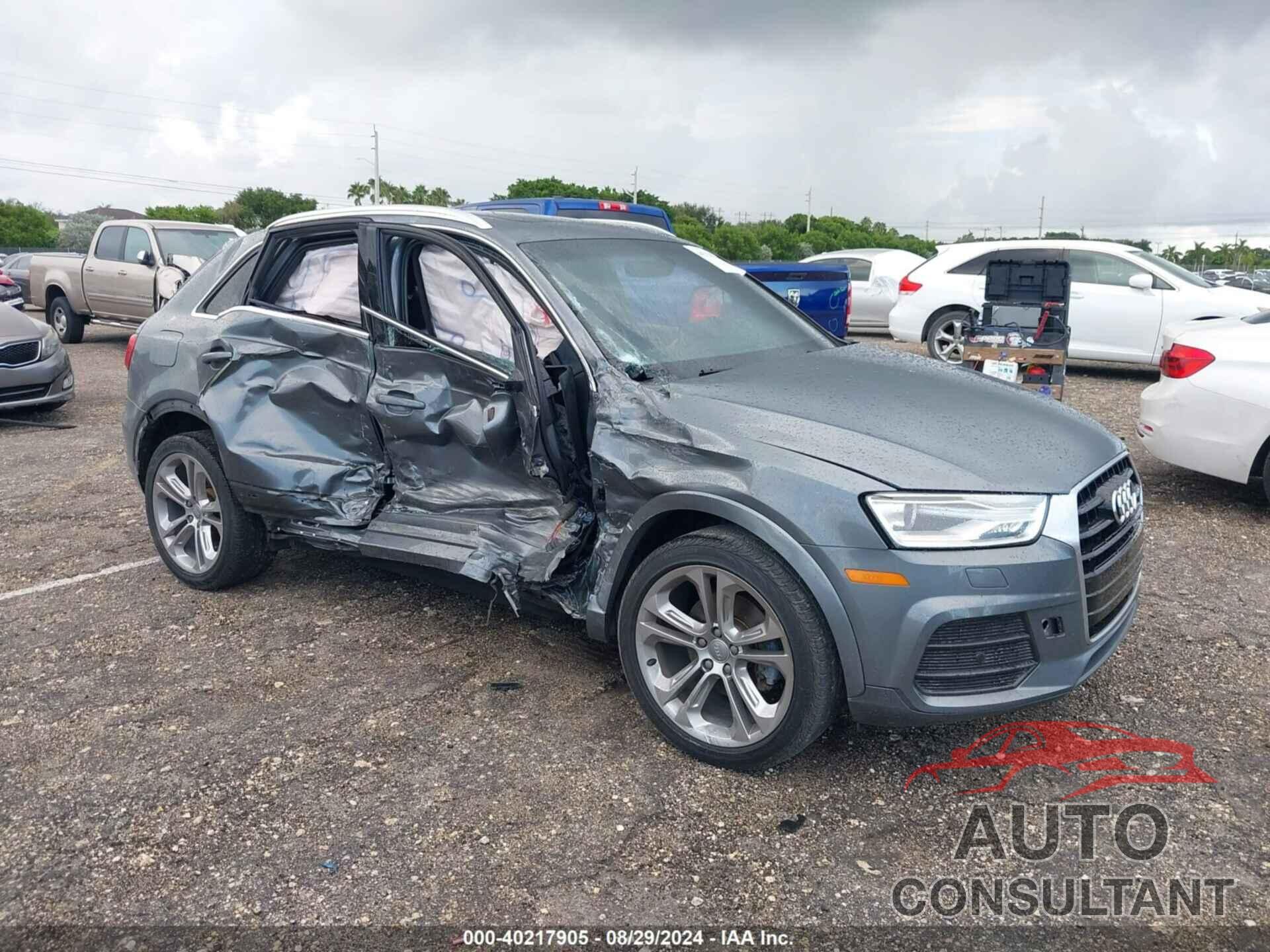 AUDI Q3 2017 - WA1HCCFS7HR004262