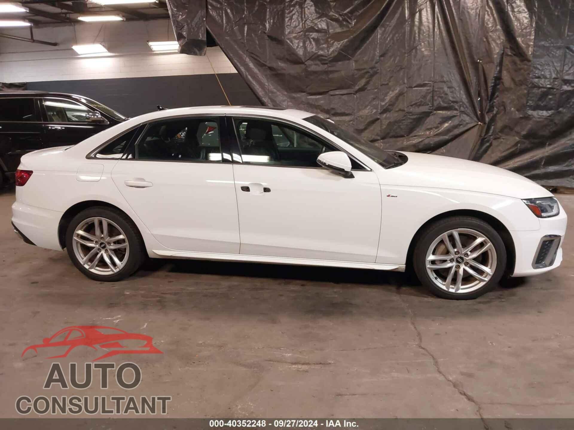 AUDI A4 2021 - WAUDAAF44MN005142