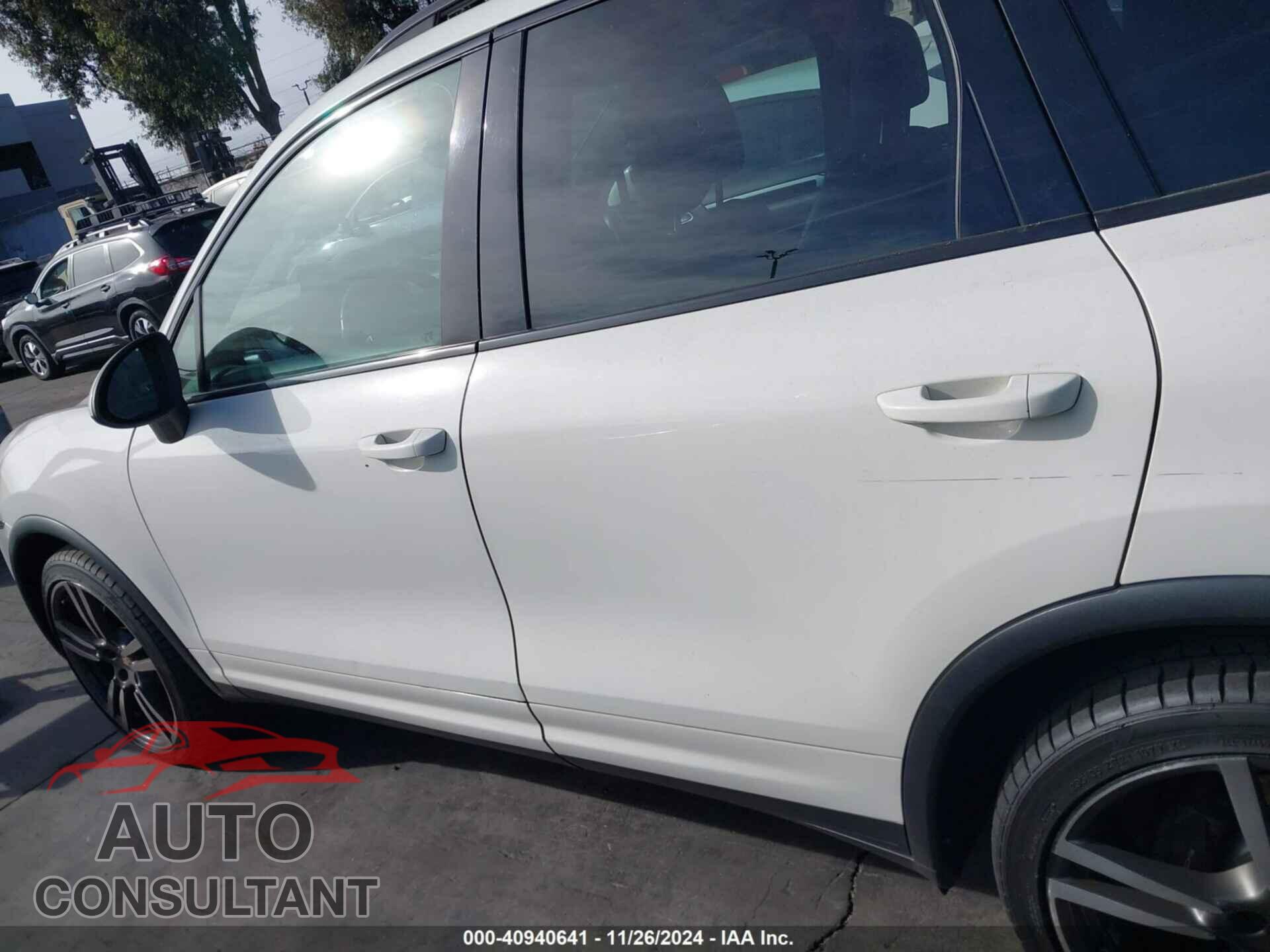 PORSCHE CAYENNE 2012 - WP1AA2A28CLA04375