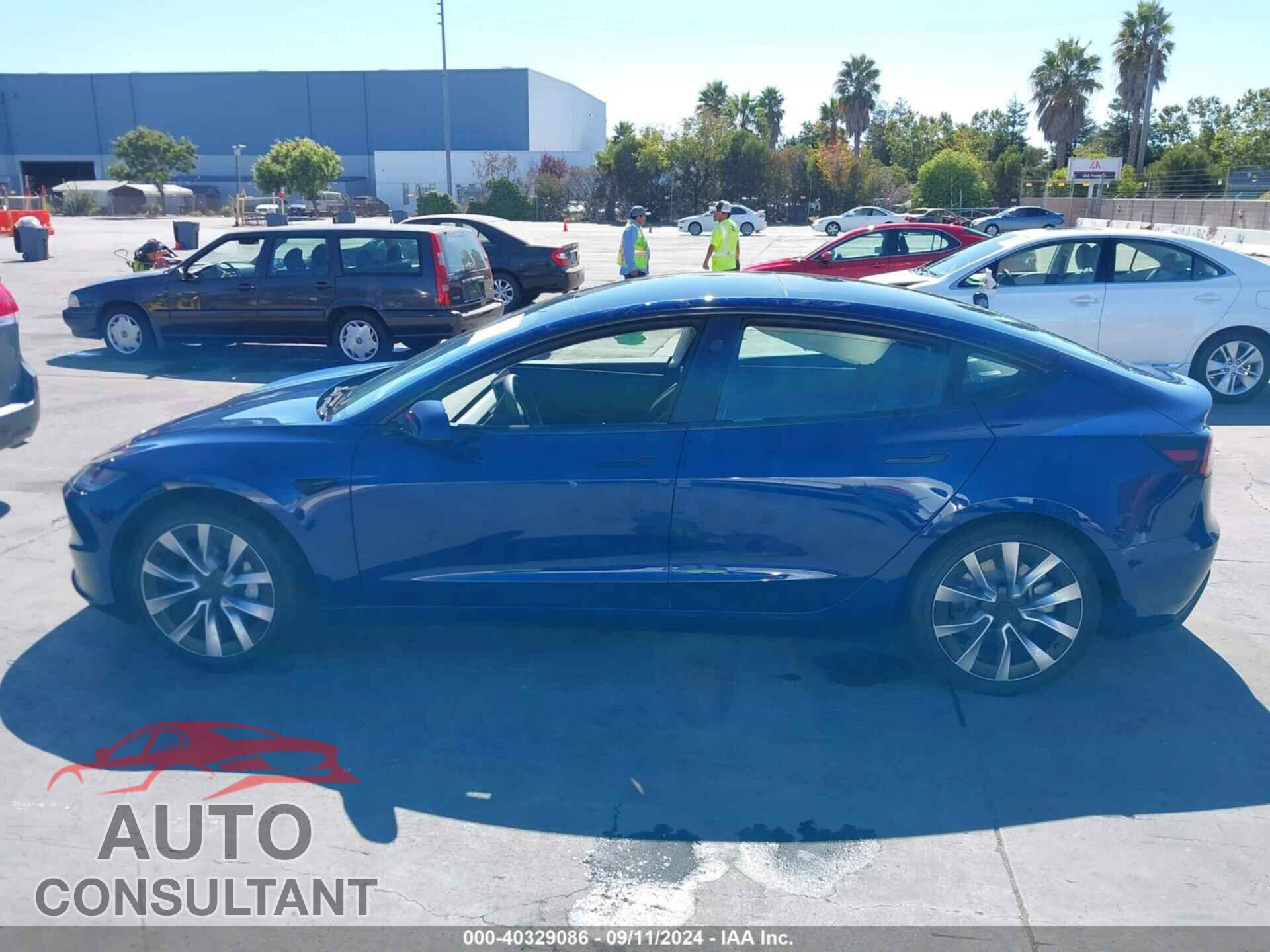TESLA MODEL 3 2024 - 5YJ3E1EA3RF822893