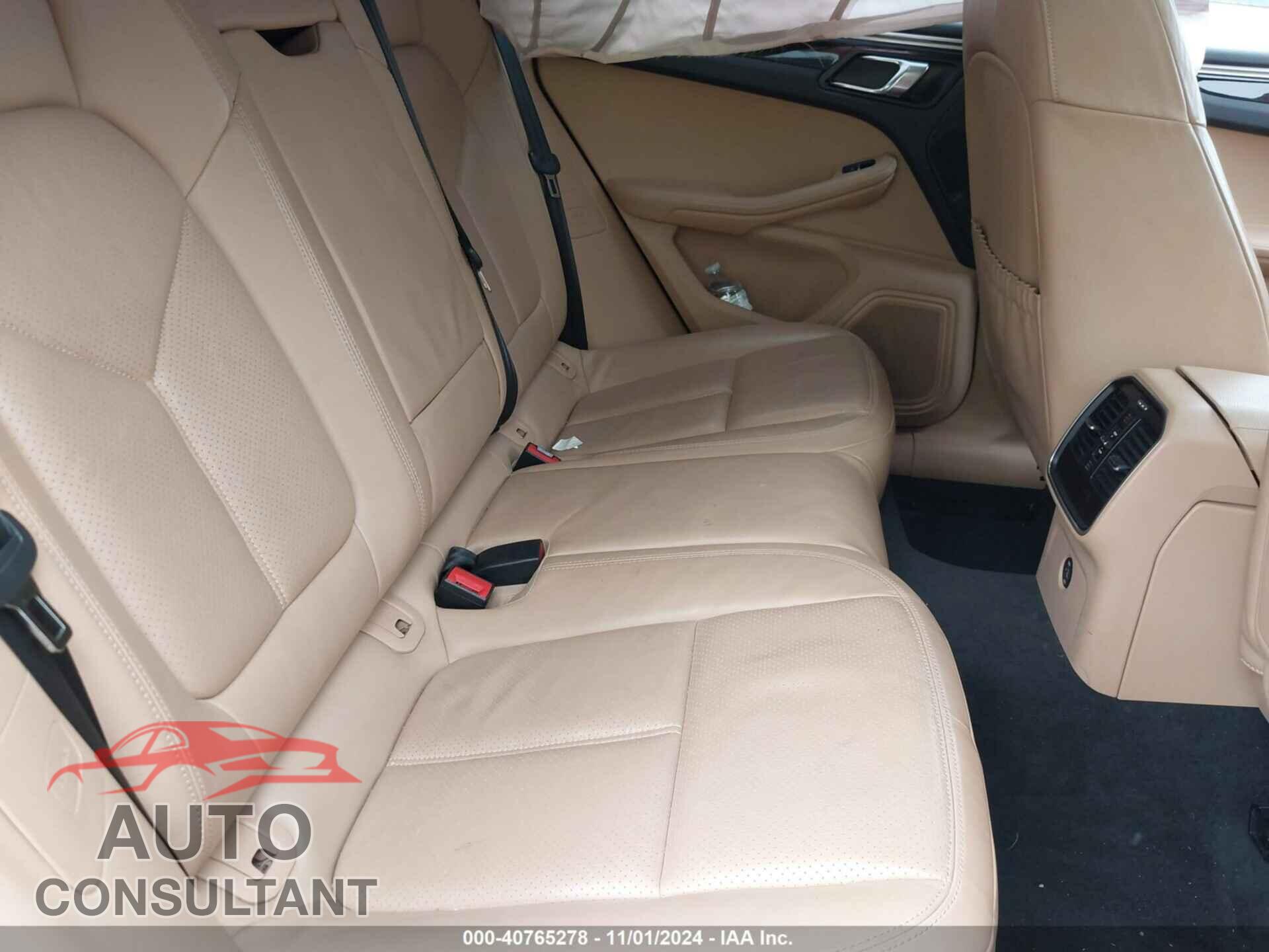 PORSCHE MACAN 2017 - WP1AA2A59HLB82541