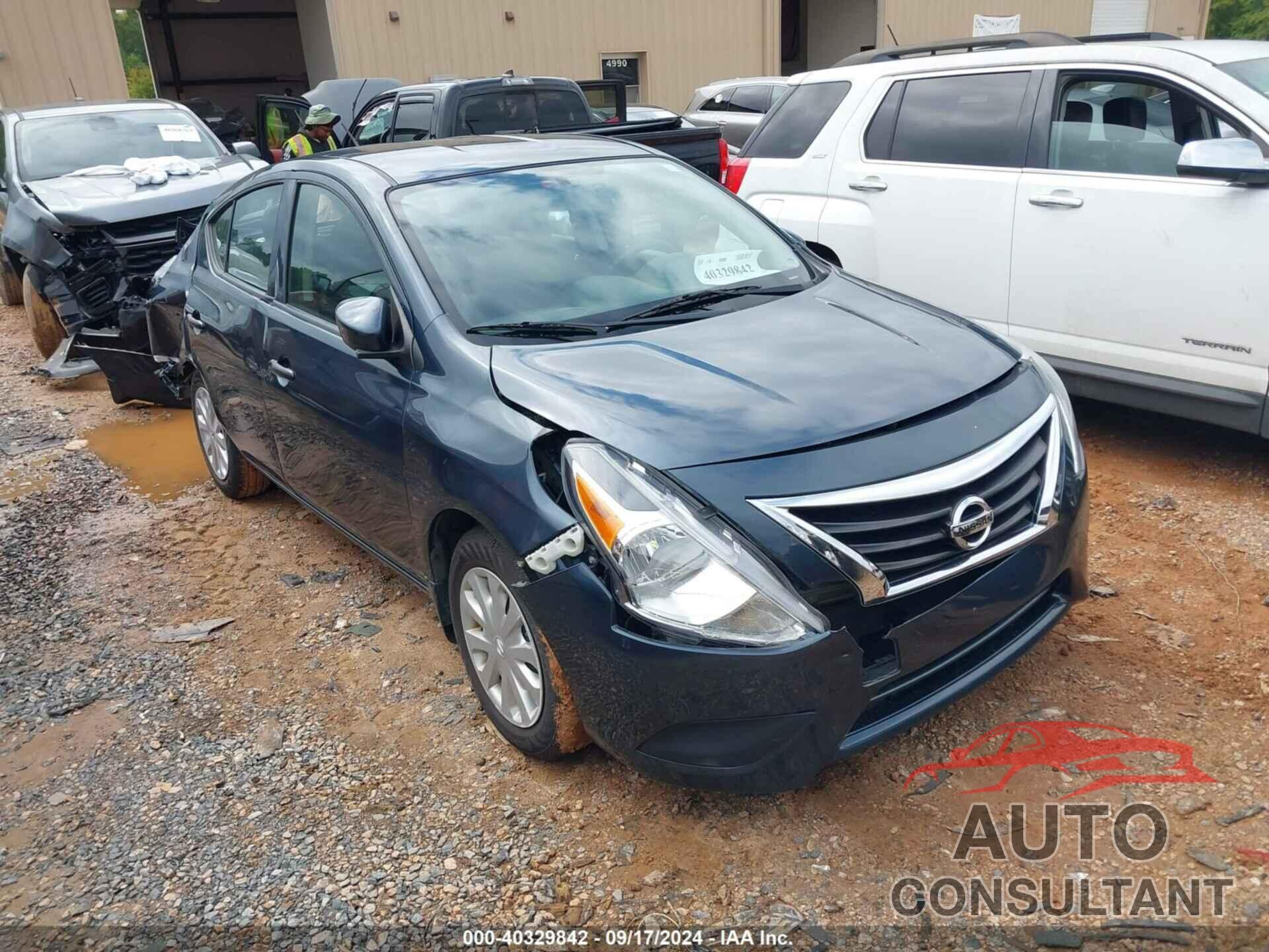 NISSAN VERSA 2017 - 3N1CN7APXHL879933