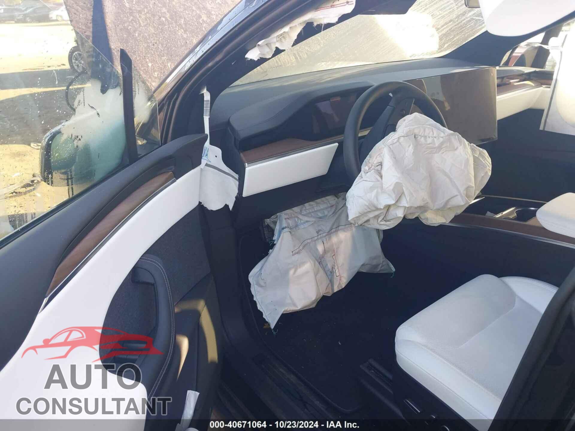 TESLA MODEL X 2023 - 7SAXCDE5XPF428996