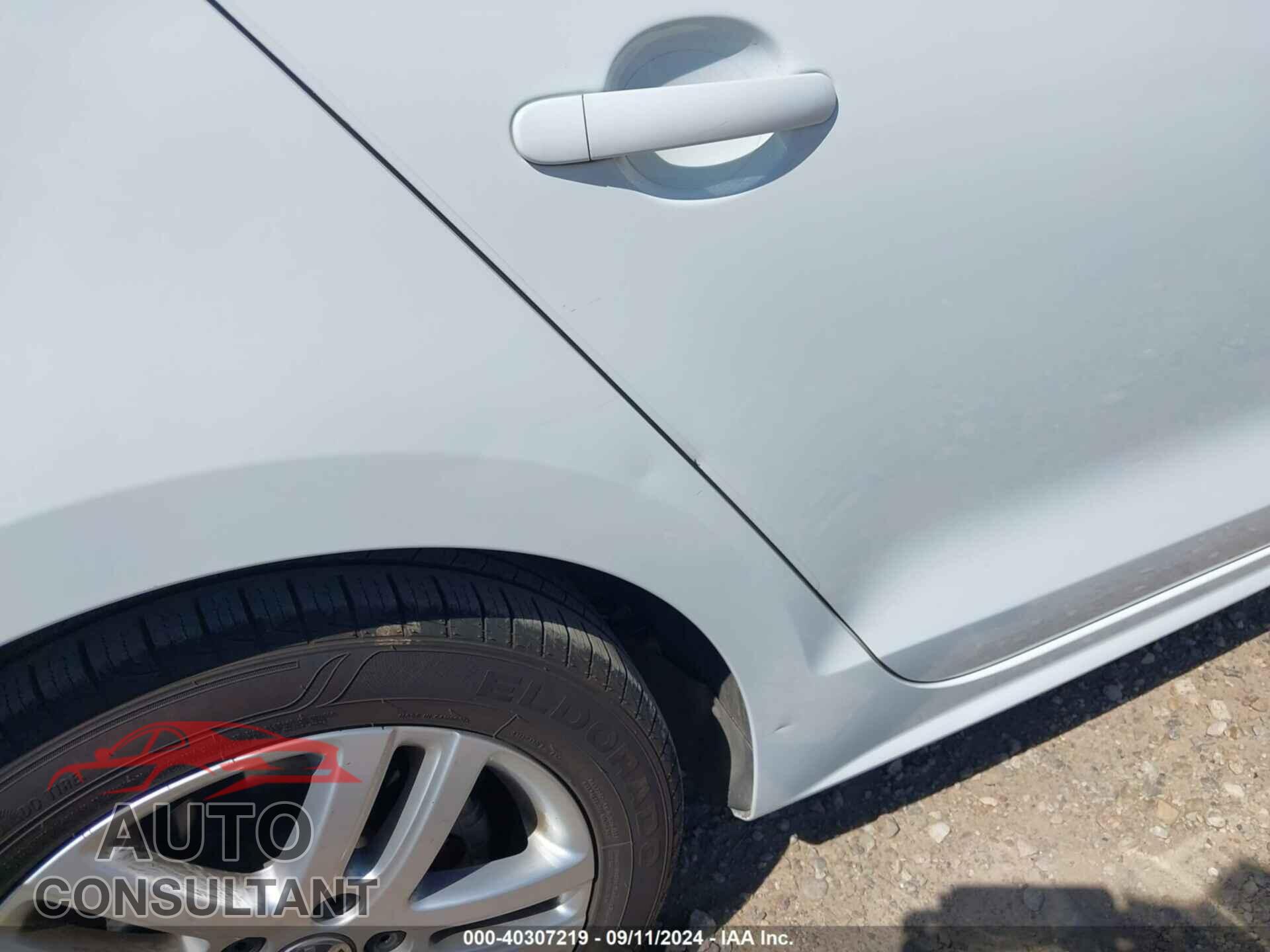 VOLKSWAGEN JETTA 2017 - 3VW2B7AJ2HM334734