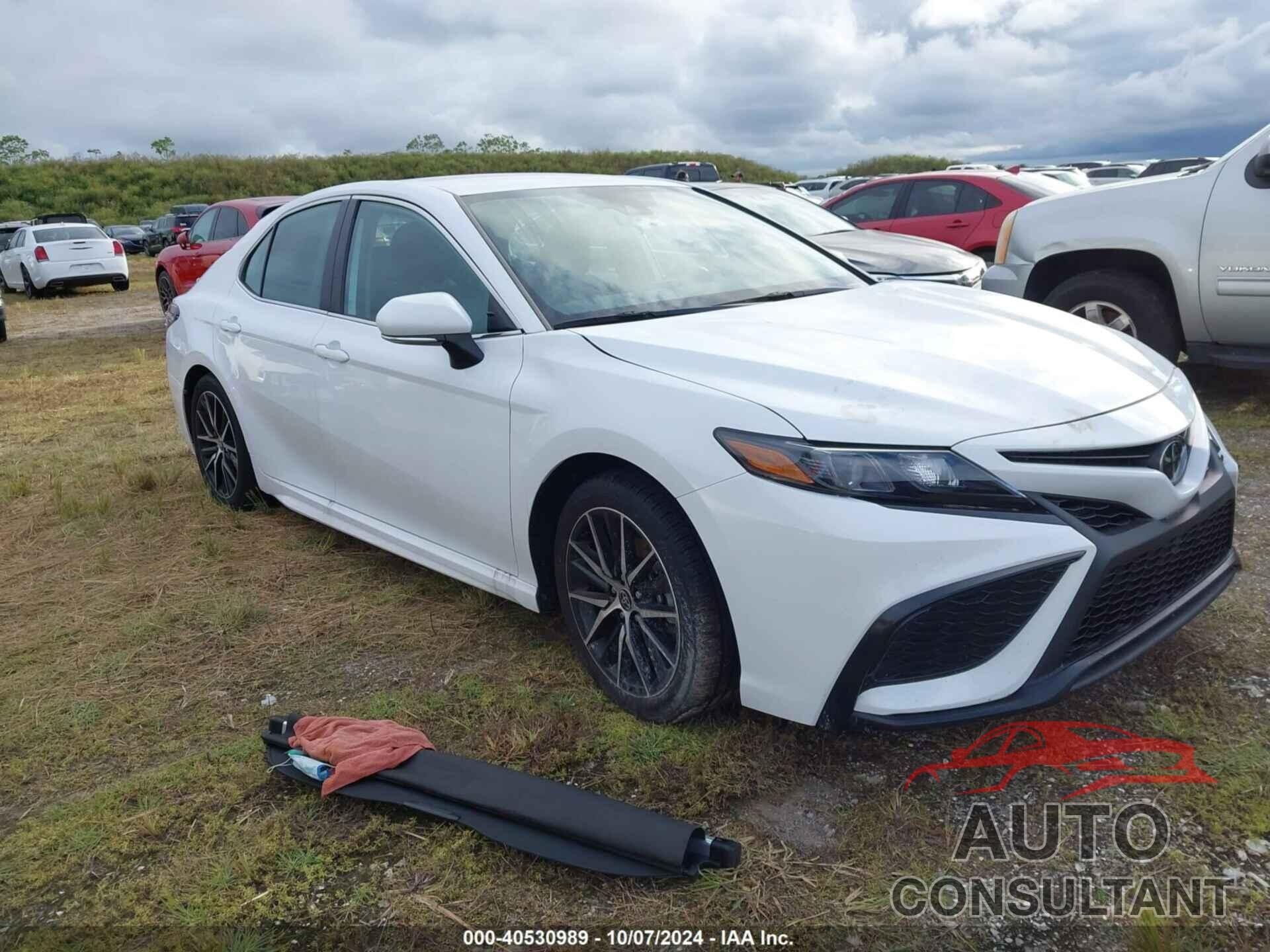 TOYOTA CAMRY 2024 - 4T1G11AK1RU896103