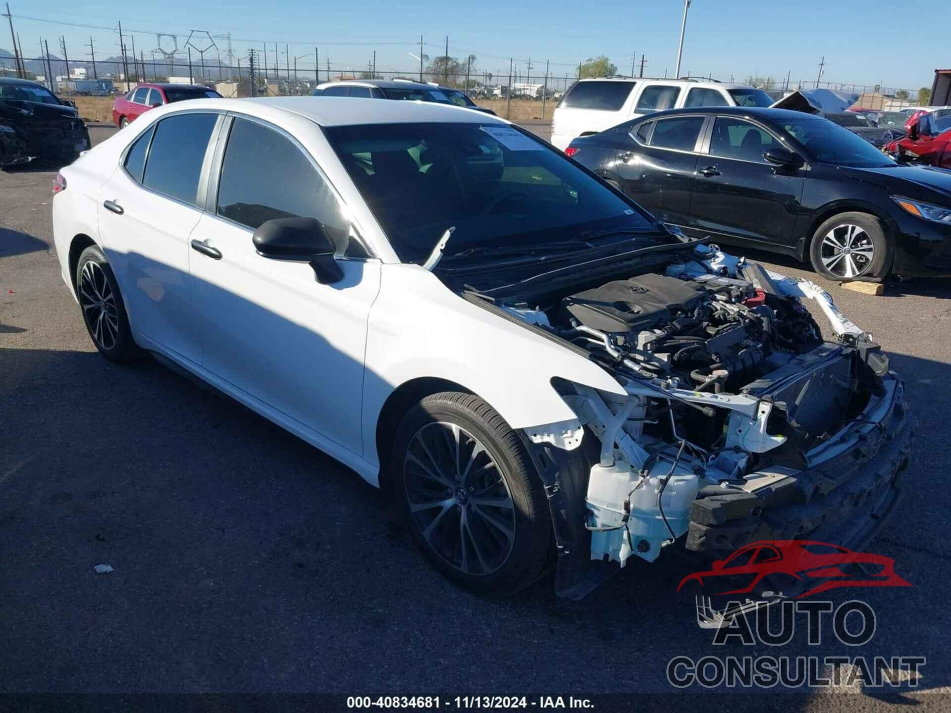 TOYOTA CAMRY 2018 - 4T1B11HK5JU576223