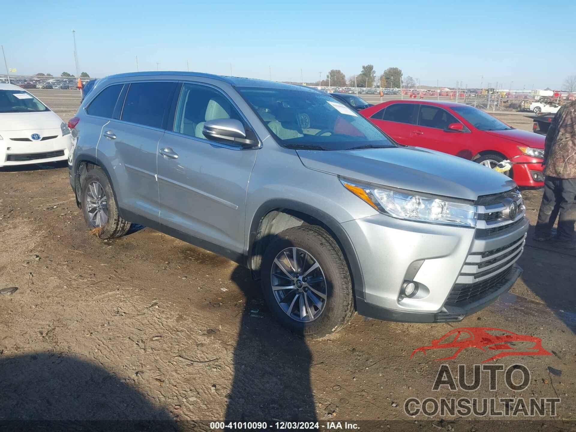 TOYOTA HIGHLANDER 2019 - 5TDKZRFH7KS559173