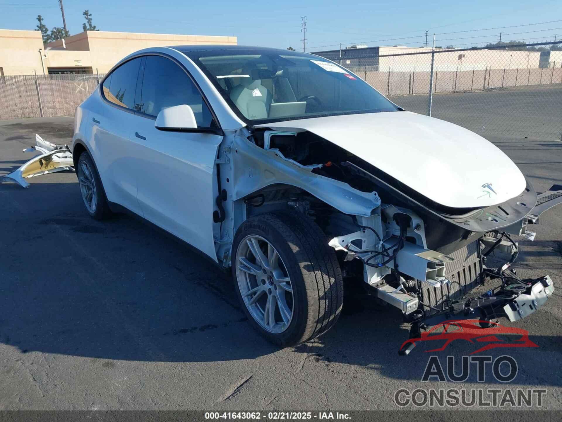 TESLA MODEL Y 2023 - 7SAYGDEE9PF618720