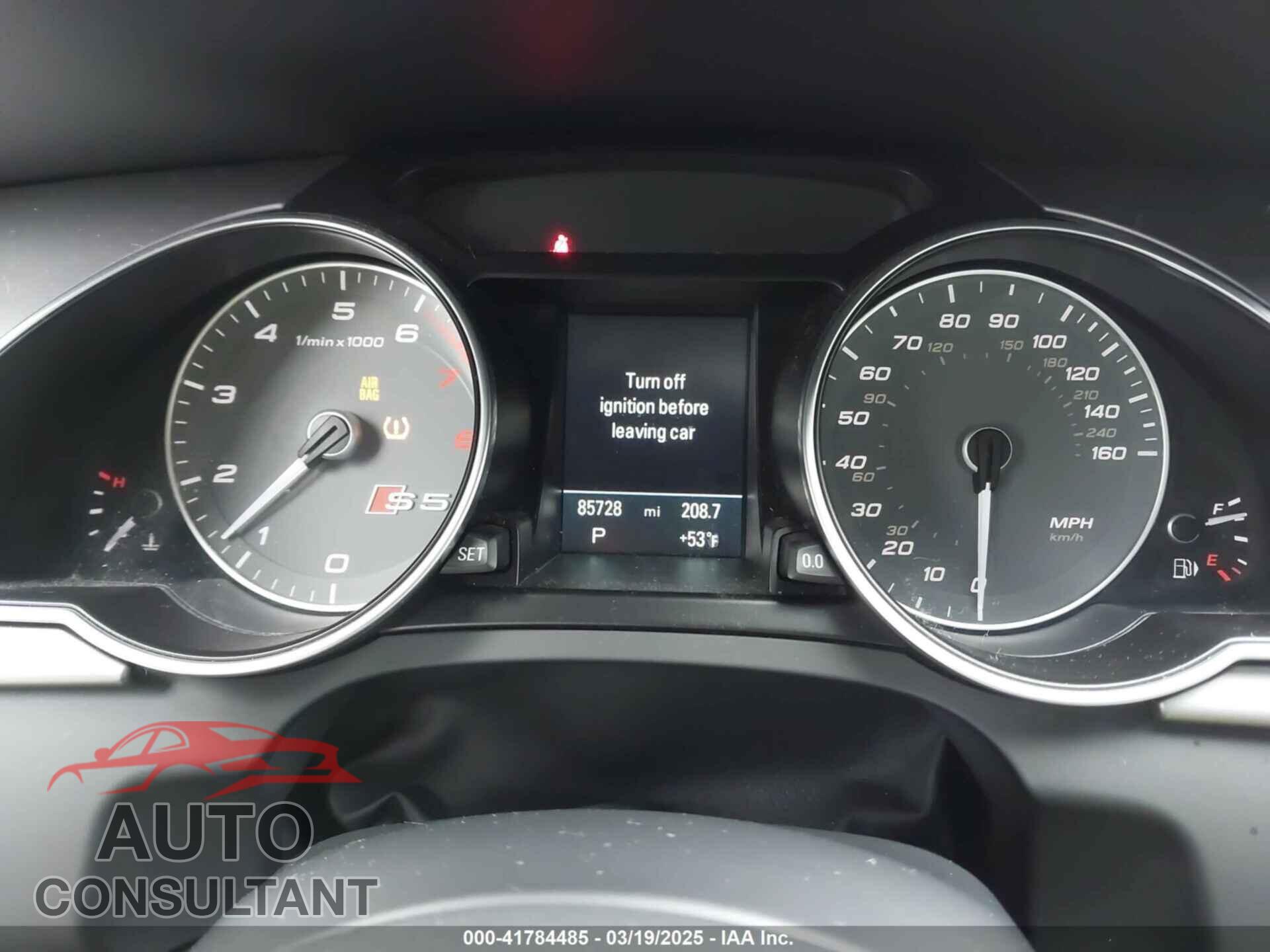AUDI S5 2014 - WAUCGAFR6EA008400