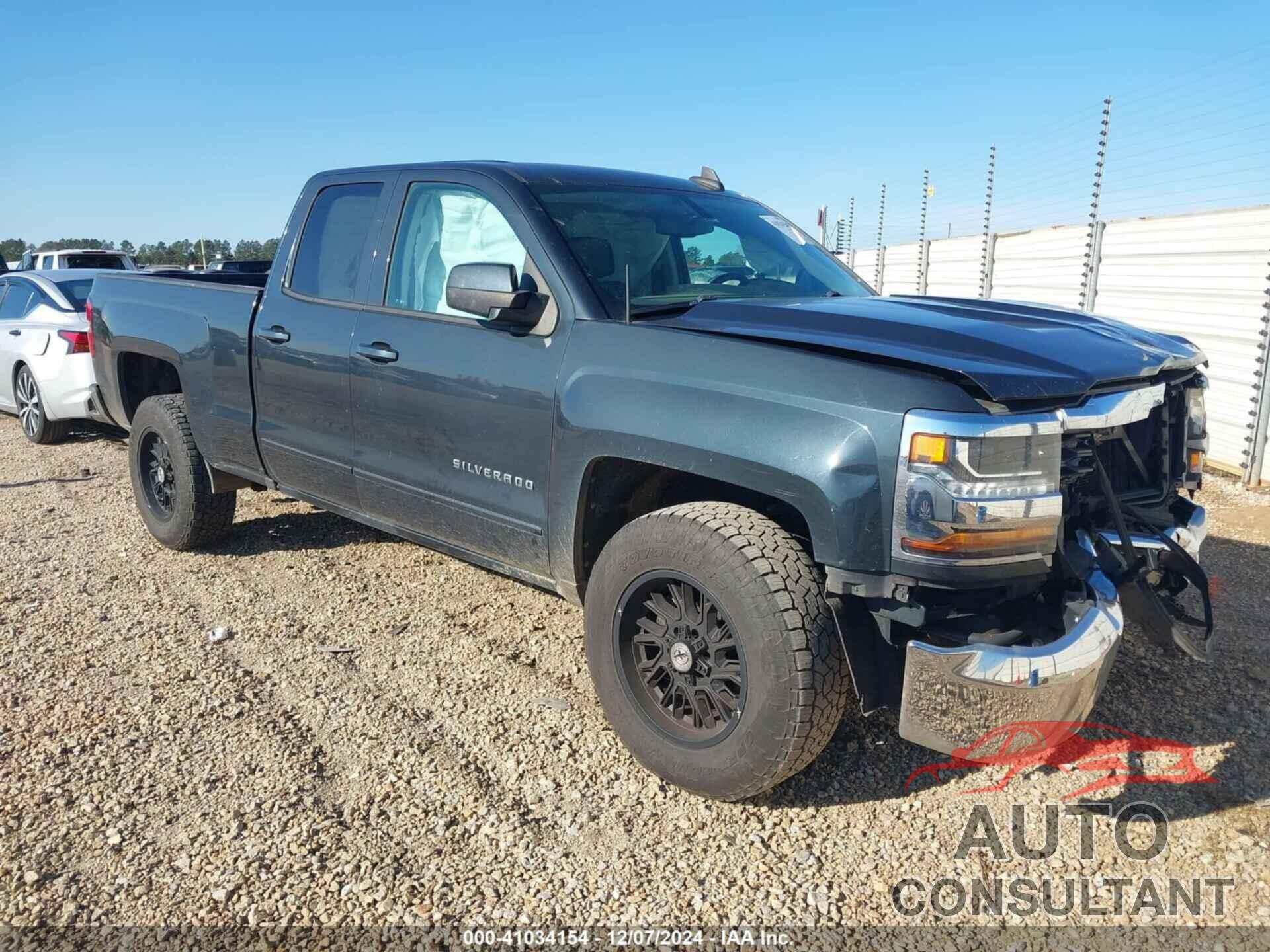 CHEVROLET SILVERADO 1500 2017 - 1GCRCREH2HZ344194