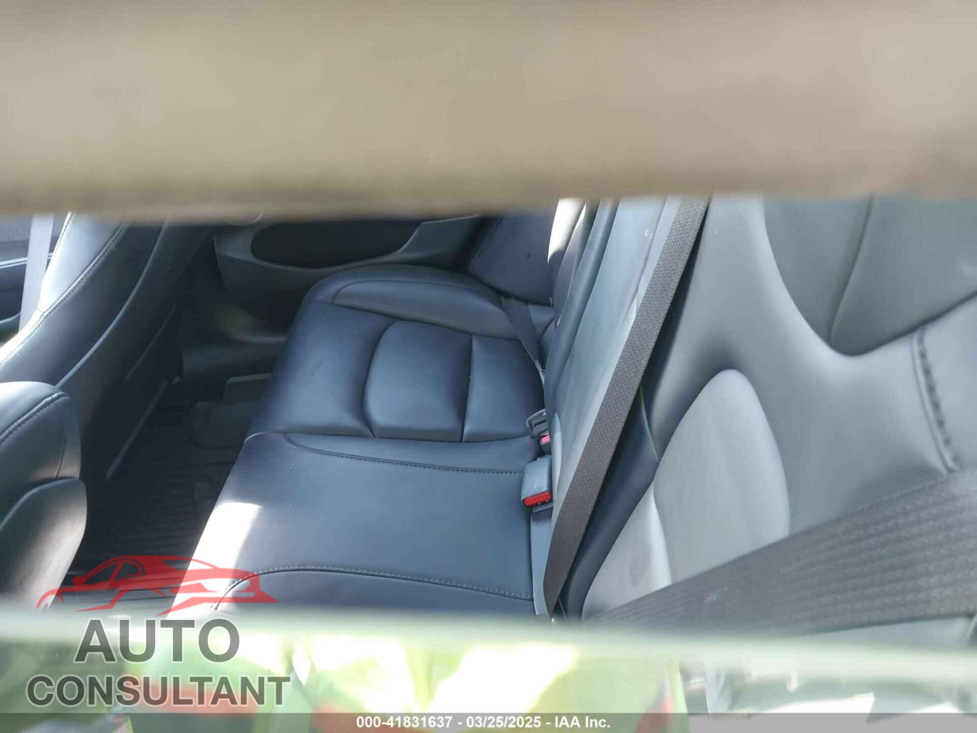 TESLA MODEL 3 2023 - 5YJ3E1EA2PF696877