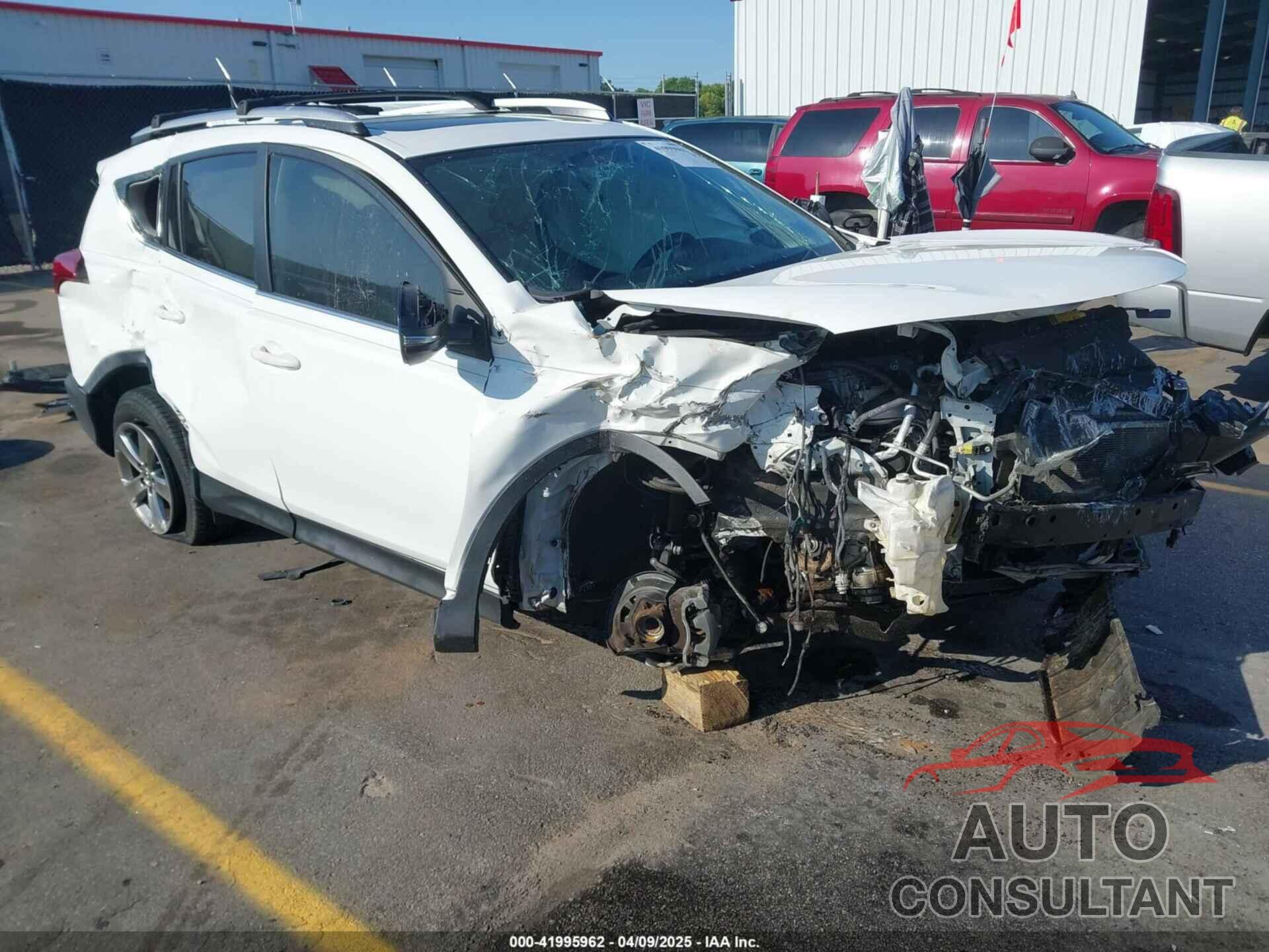 TOYOTA RAV4 2015 - JTMWFREV3FJ044062