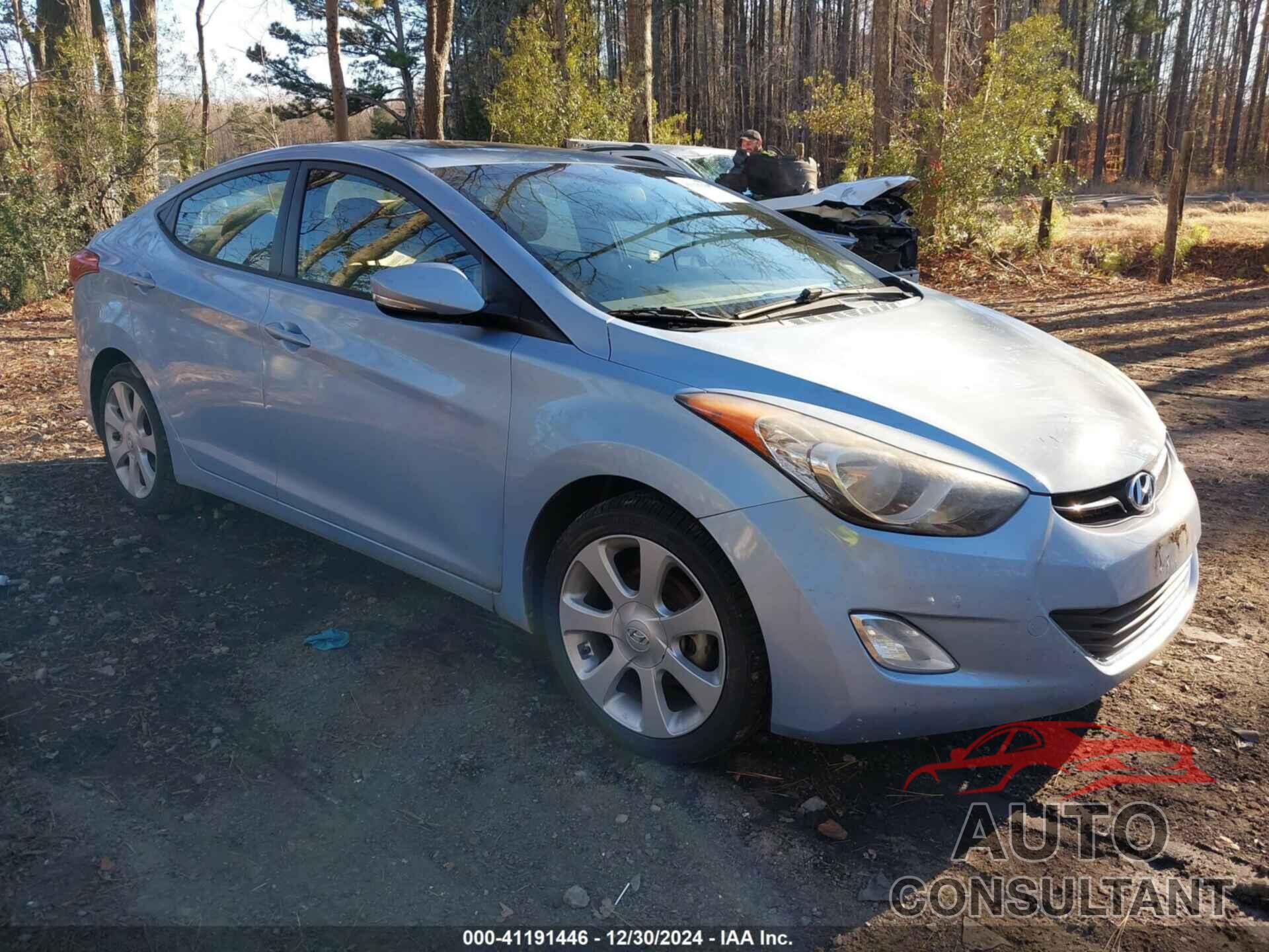 HYUNDAI ELANTRA 2013 - KMHDH4AE8DU559401