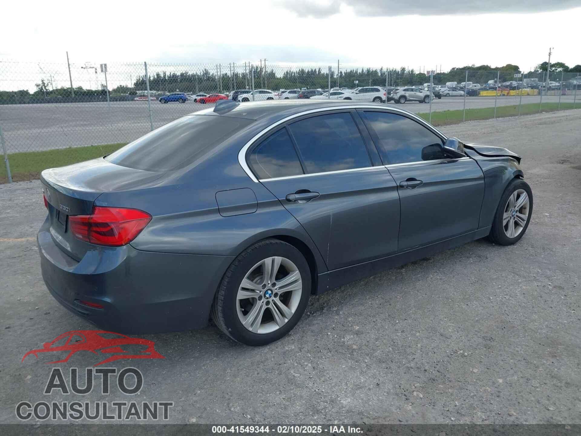 BMW 330I 2017 - WBA8D9C59HK678410