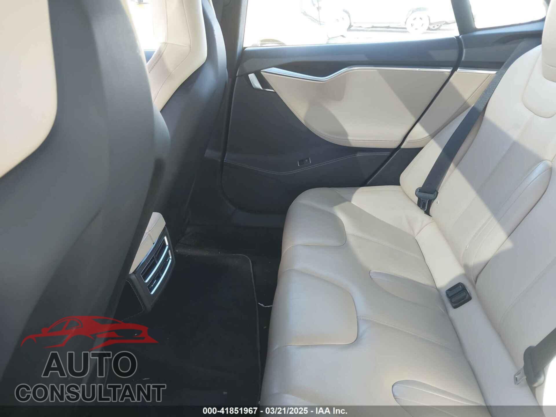 TESLA MODEL S 2015 - 5YJSA1H1XFF083844