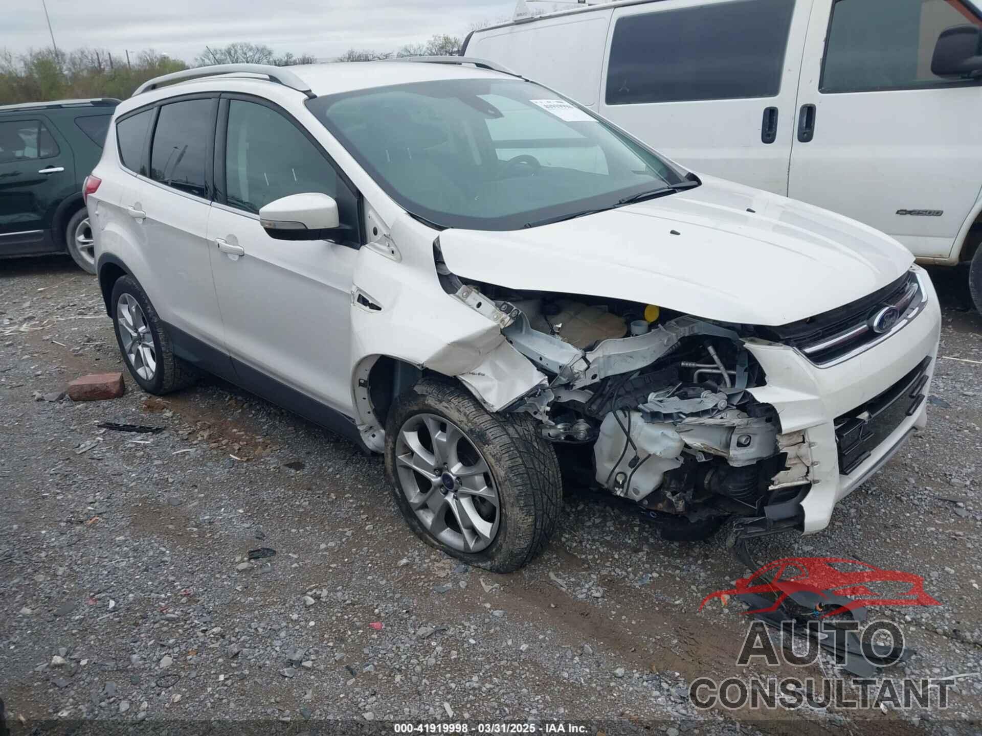 FORD ESCAPE 2016 - 1FMCU0J98GUB67946