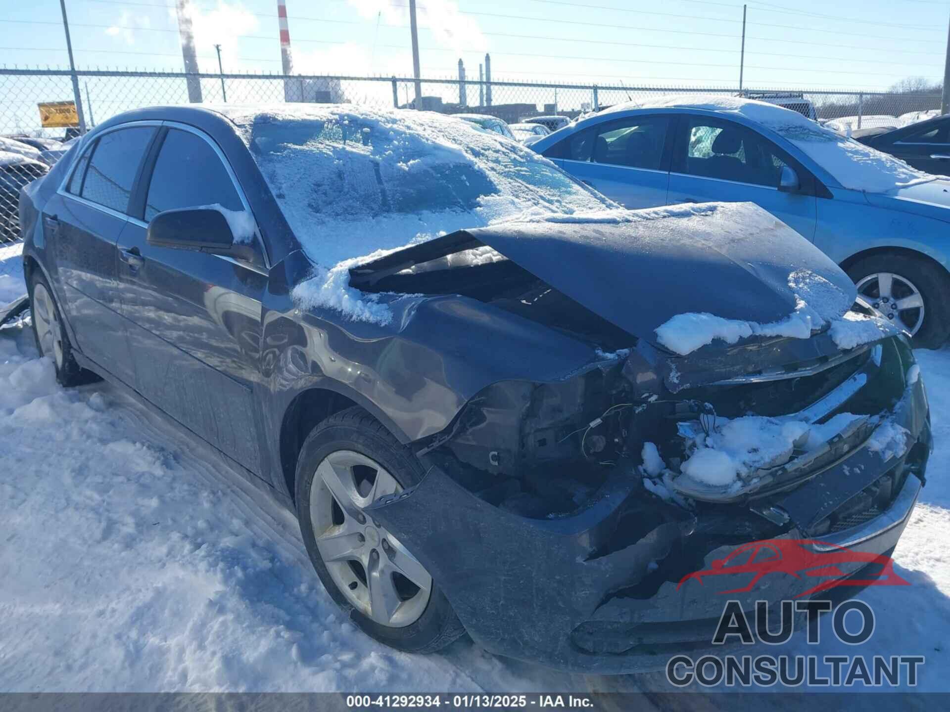 CHEVROLET MALIBU 2010 - 1G1ZA5E05AF215083