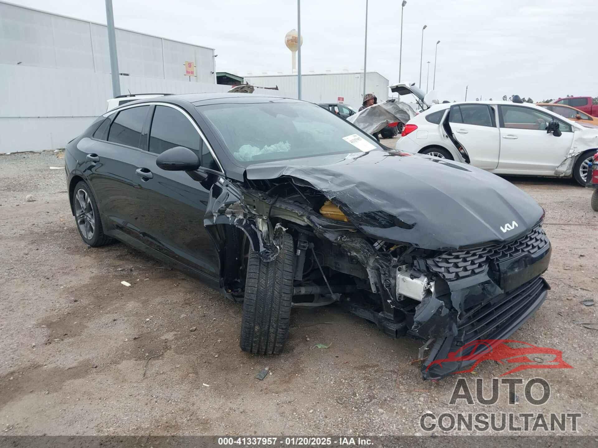 KIA K5 2022 - 5XXG34J28NG089755