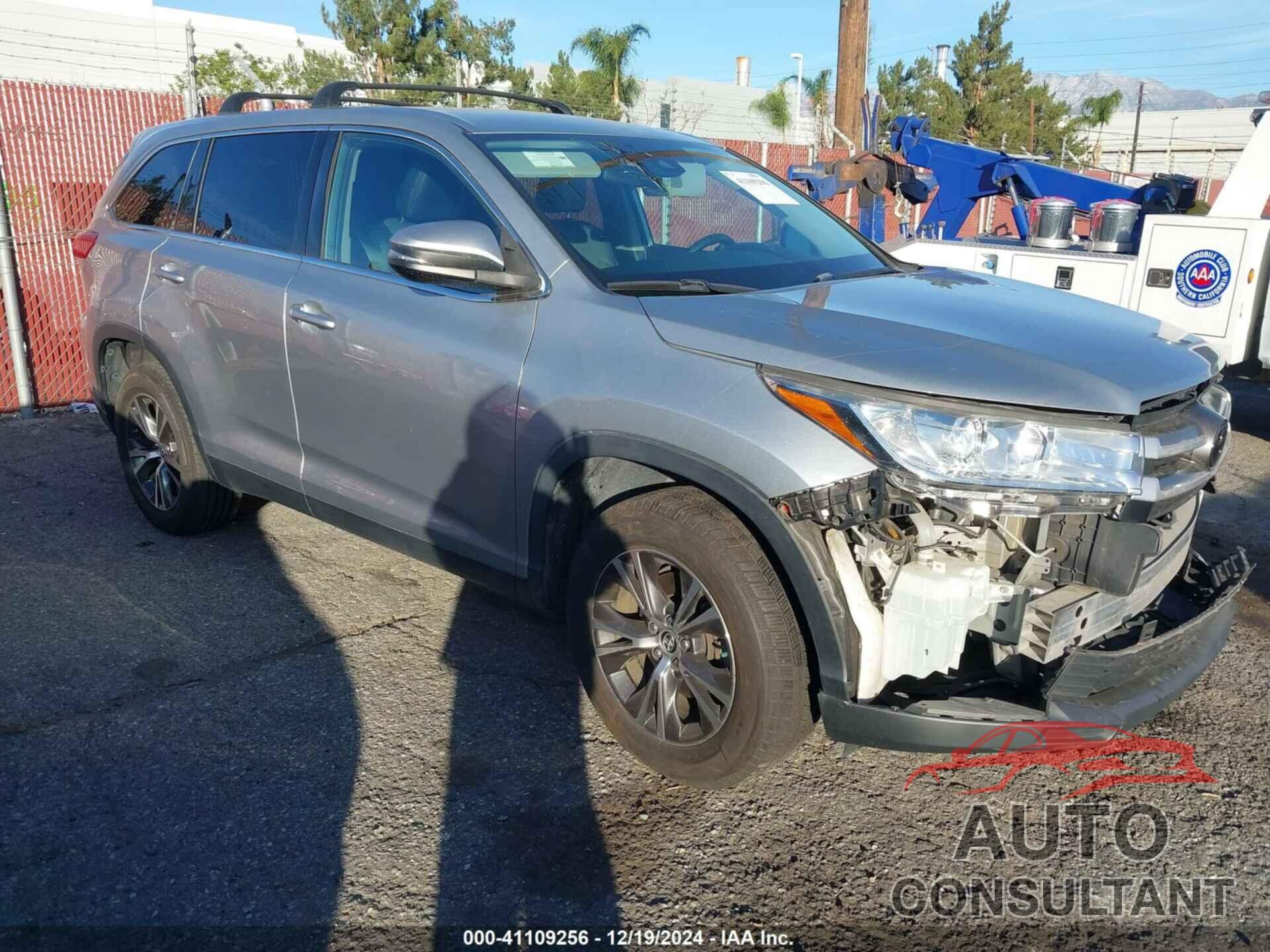 TOYOTA HIGHLANDER 2019 - 5TDZZRFH2KS301447