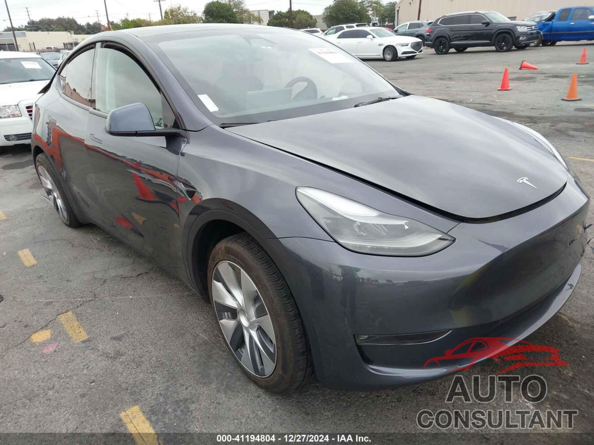 TESLA MODEL Y 2023 - 7SAYGDEE4PF926989