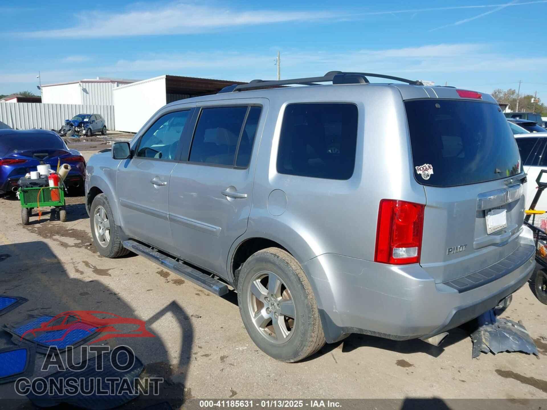 HONDA PILOT 2011 - 5FNYF3H74BB040400