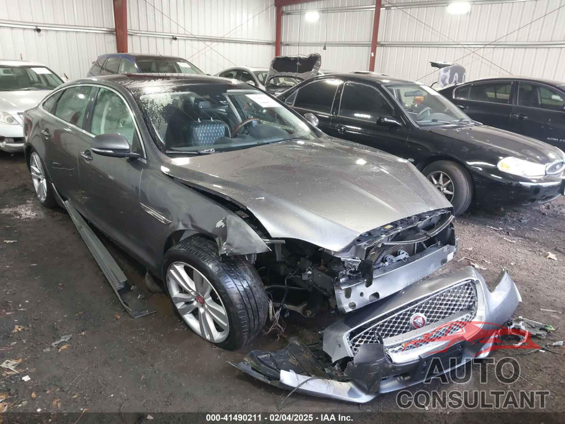 JAGUAR XJ 2016 - SAJWJ2GD7G8W02919