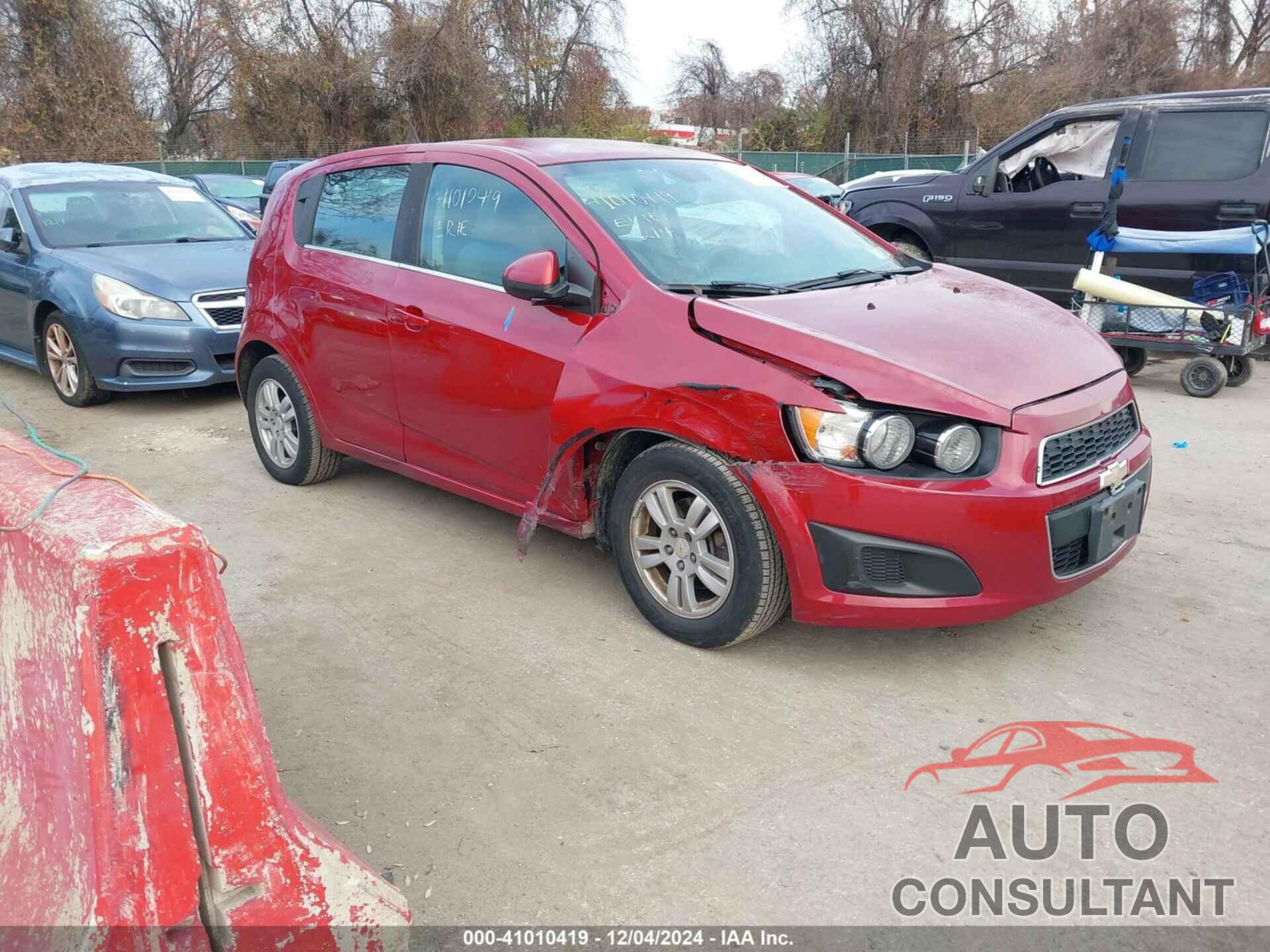 CHEVROLET SONIC 2012 - 1G1JC6SH4C4117832