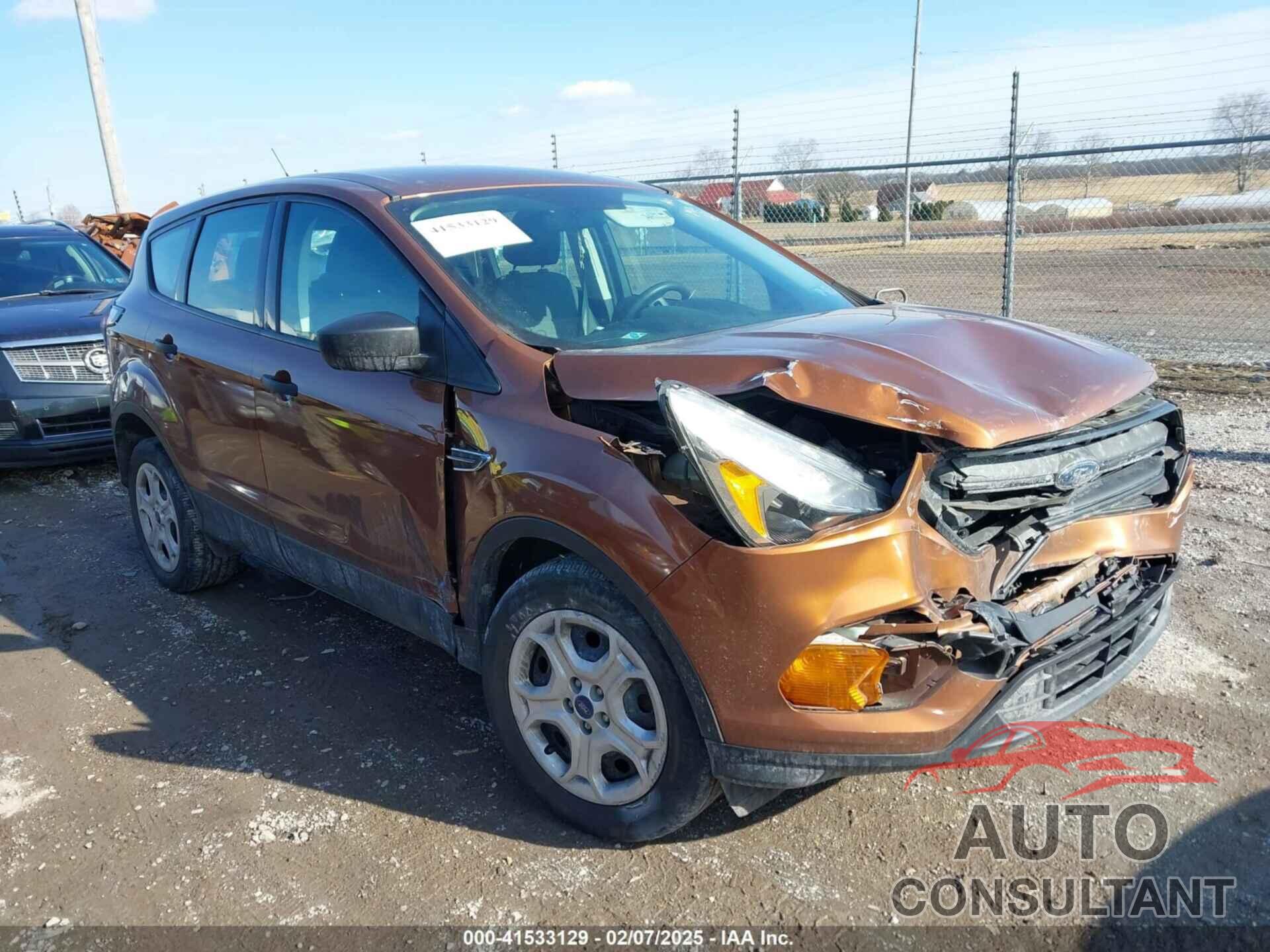 FORD ESCAPE 2017 - 1FMCU0F77HUC32519