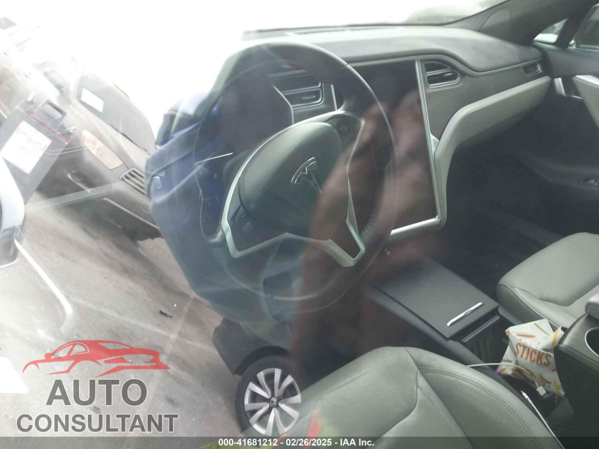 TESLA MODEL S 2015 - 5YJSA1E17FF120479