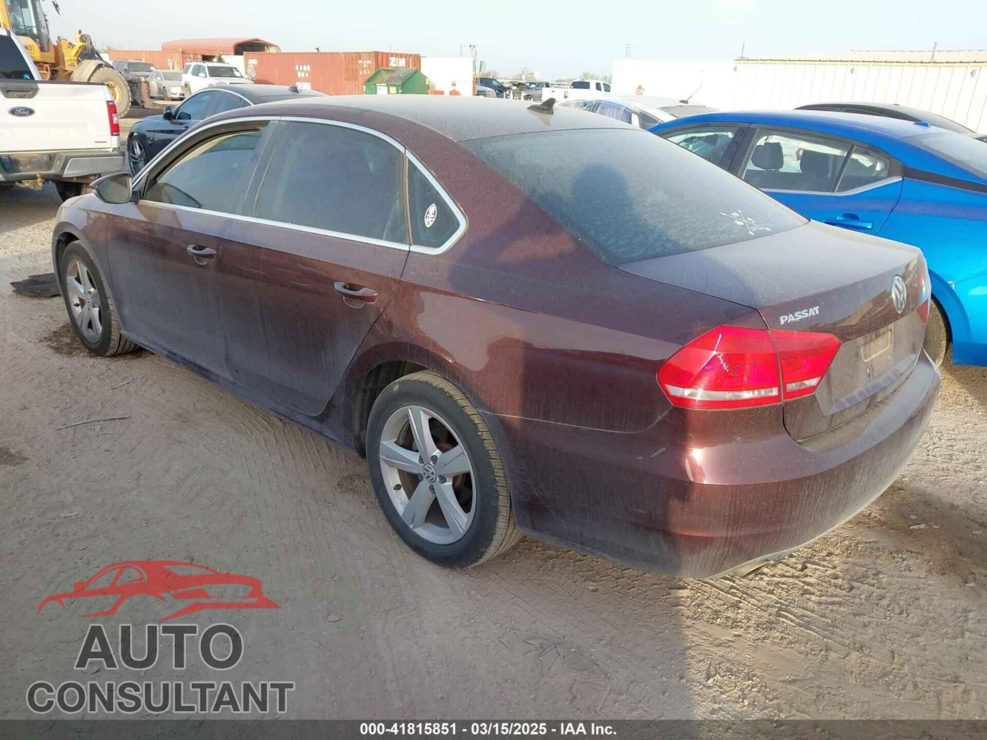 VOLKSWAGEN PASSAT 2012 - 1VWBP7A33CC091500