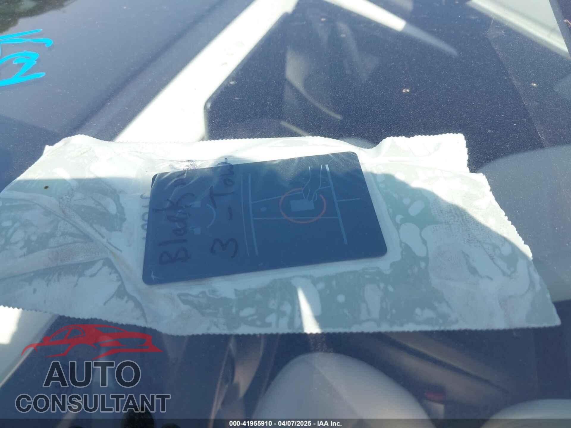 TESLA MODEL 3 2021 - 5YJ3E1EA5MF069652