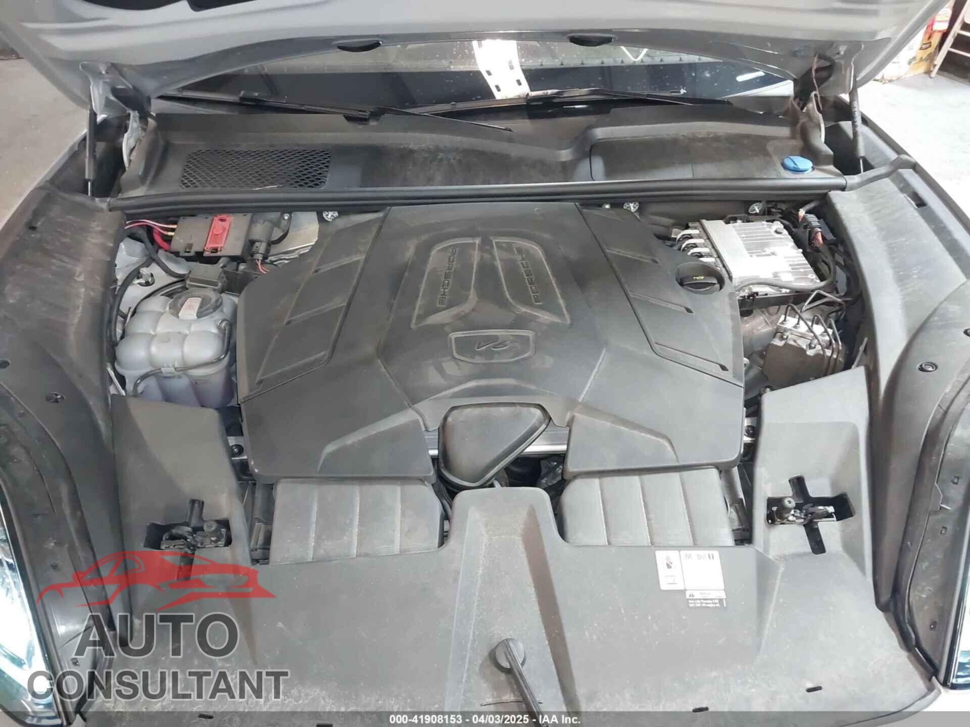 PORSCHE CAYENNE 2024 - WP1AA2AY5RDA01585