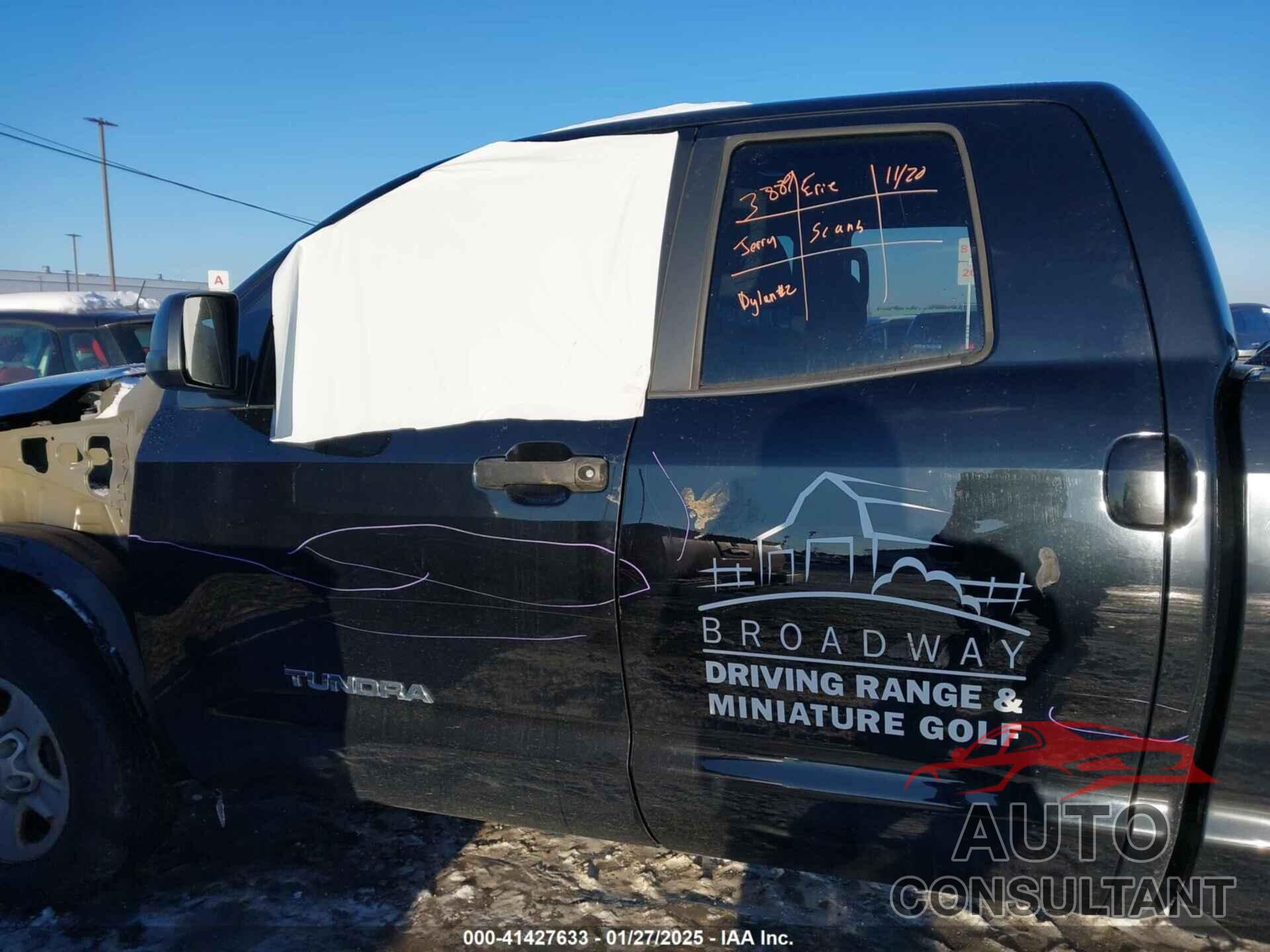 TOYOTA TUNDRA 2010 - 5TFUY5F10AX118484