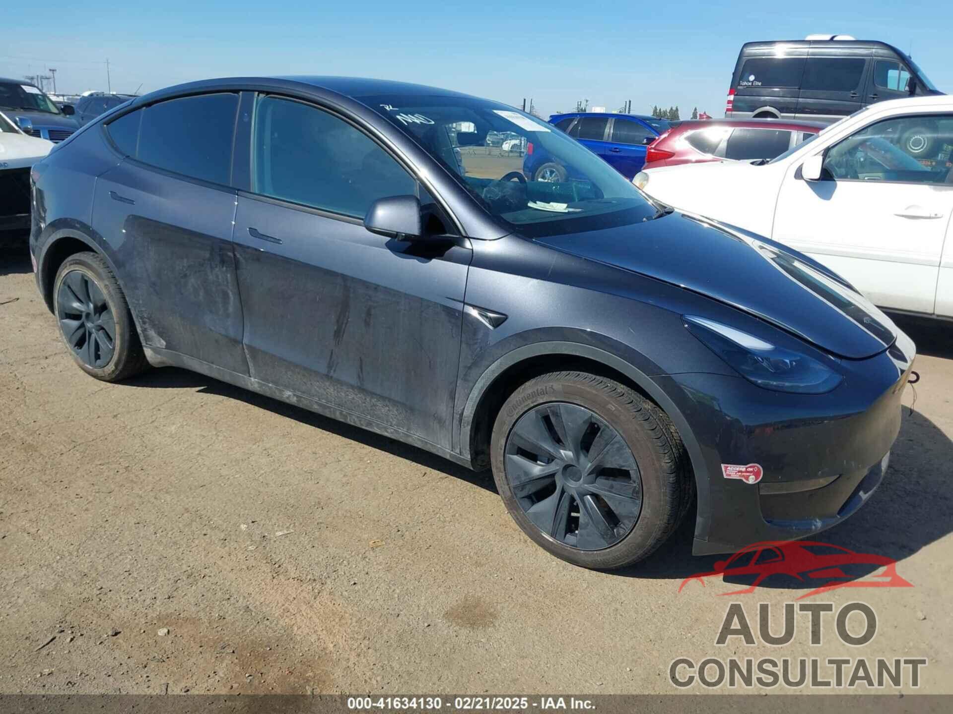TESLA MODEL Y 2024 - 7SAYGDED8RF213796