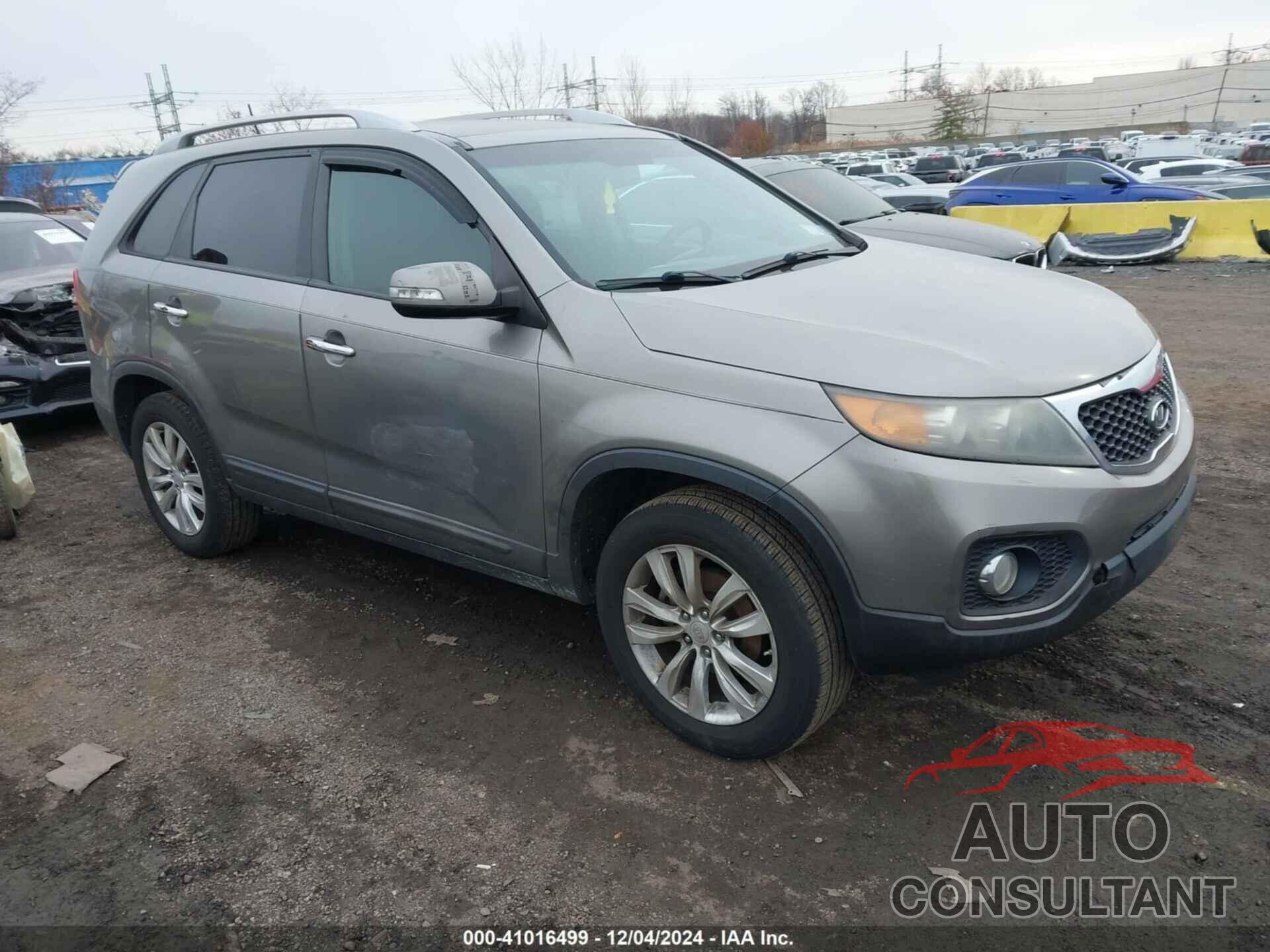 KIA SORENTO 2011 - 5XYKU4A25BG010203