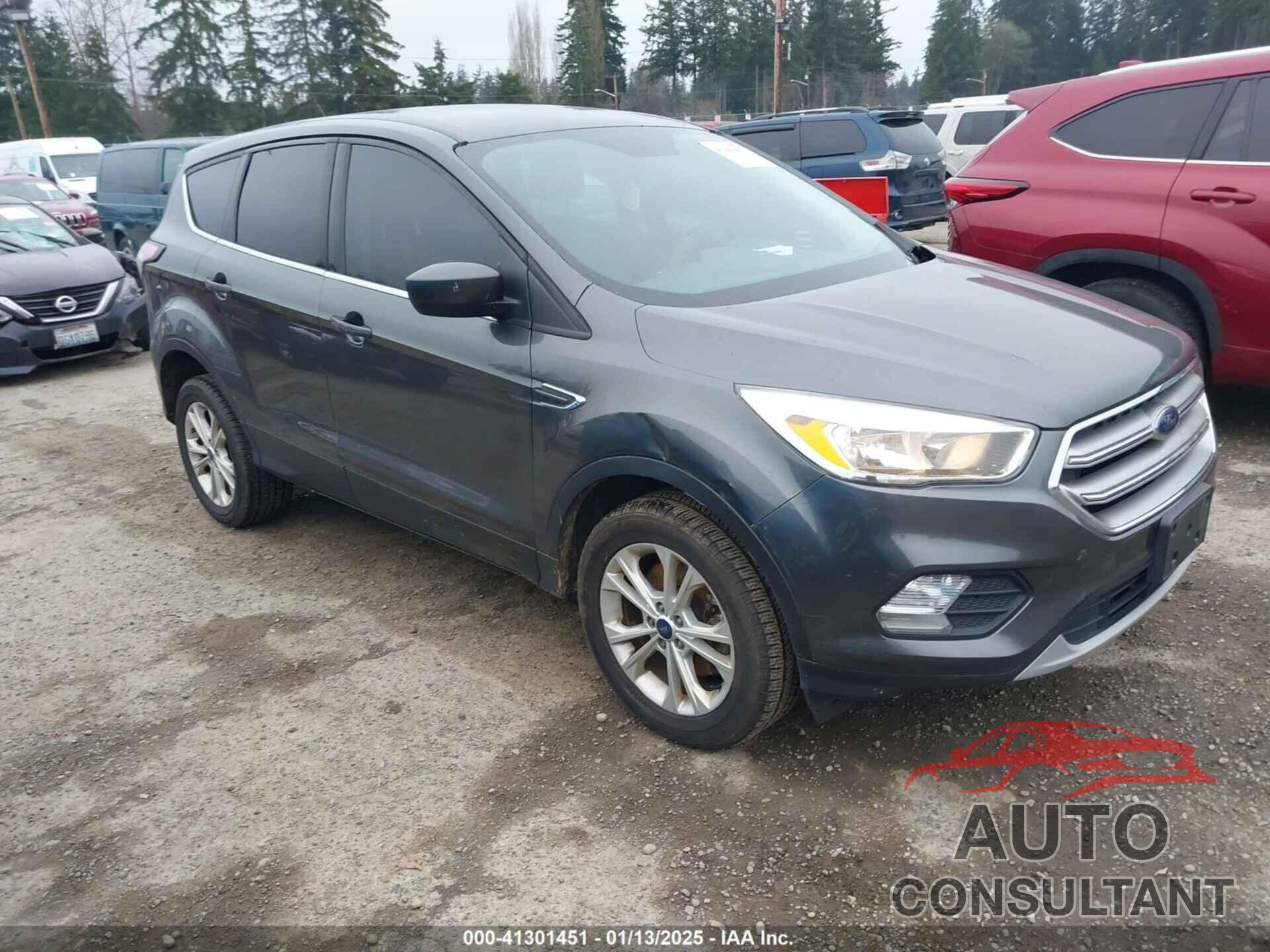 FORD ESCAPE 2017 - 1FMCU9GD0HUD77538
