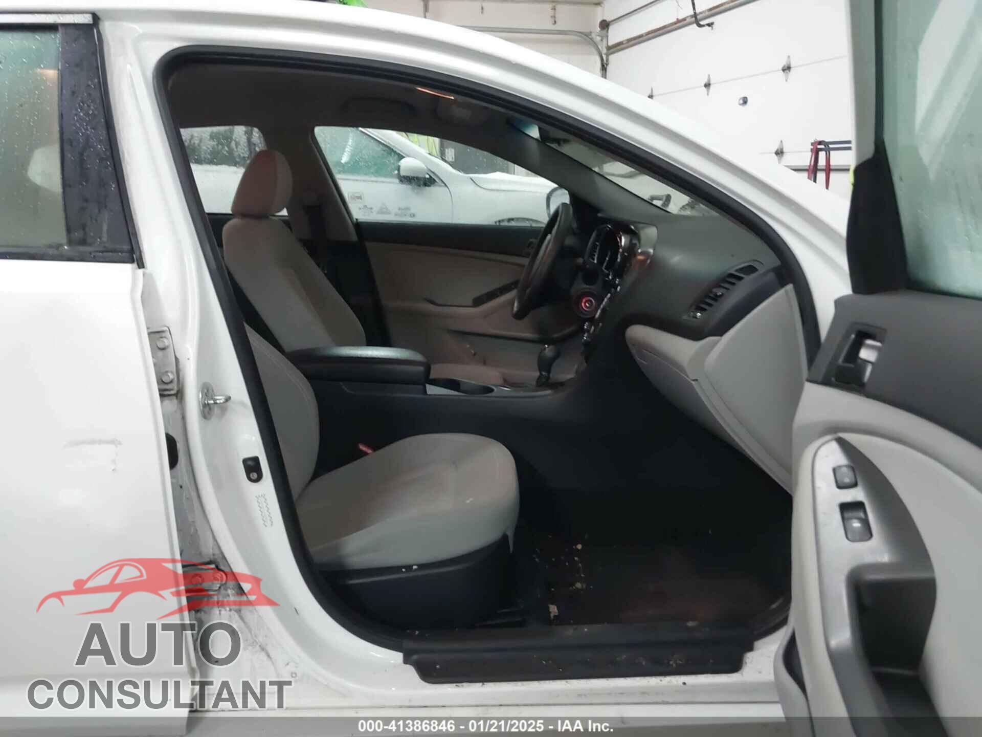 KIA OPTIMA 2011 - KNAGM4A71B5095502