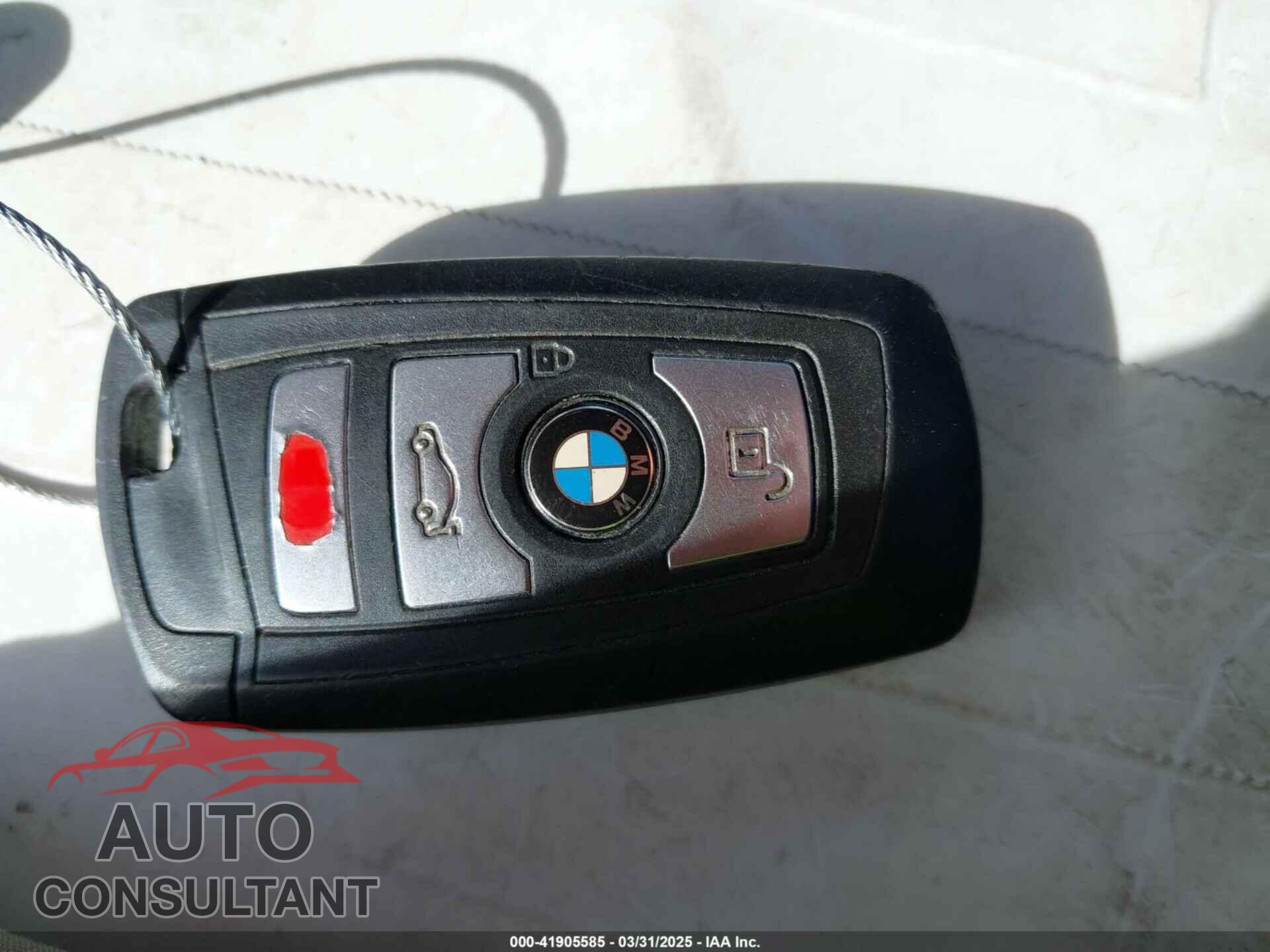 BMW 320I 2016 - WBA8E1G55GNU10623