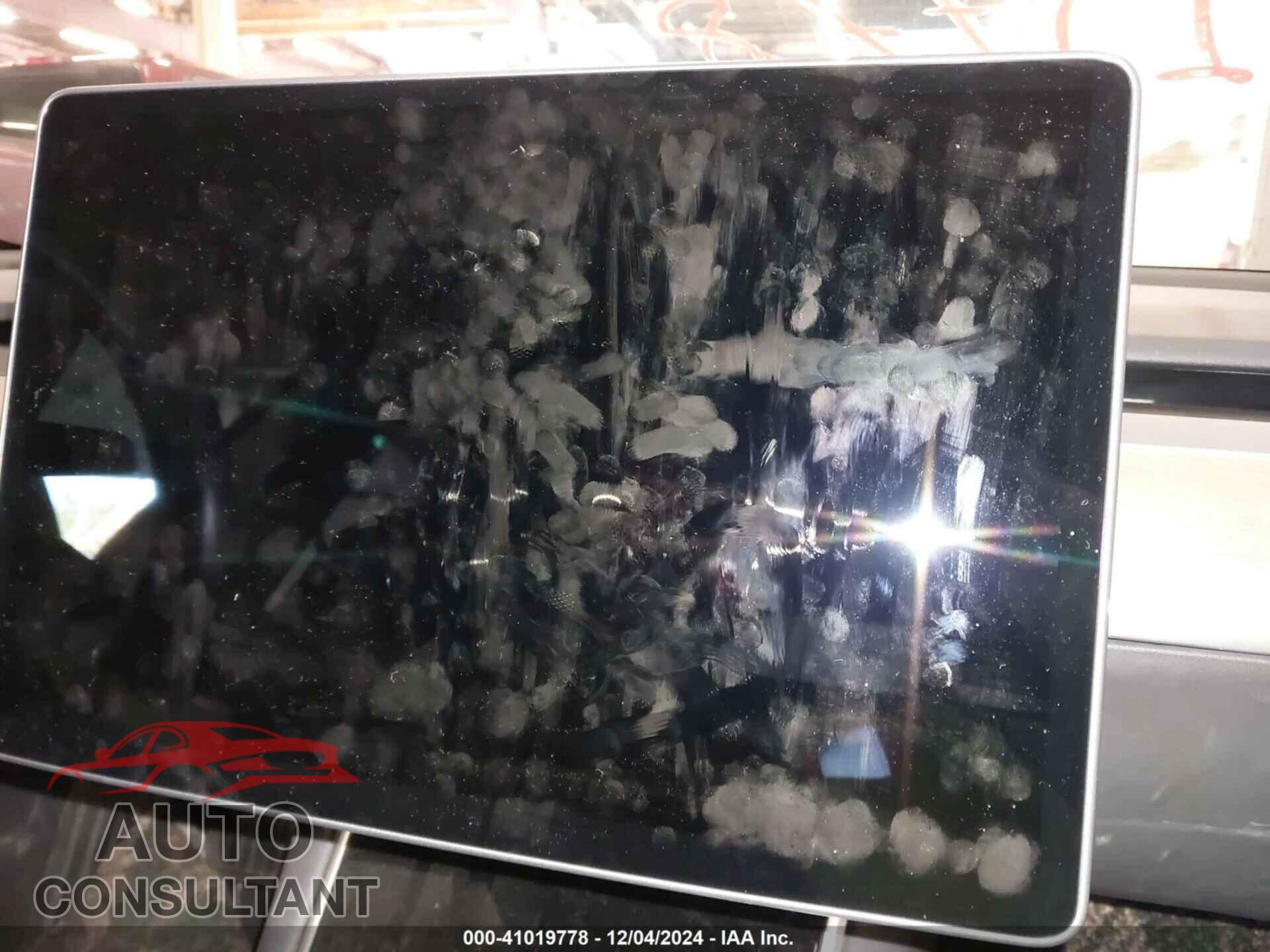 TESLA MODEL 3 2019 - 5YJ3E1EA7KF190275