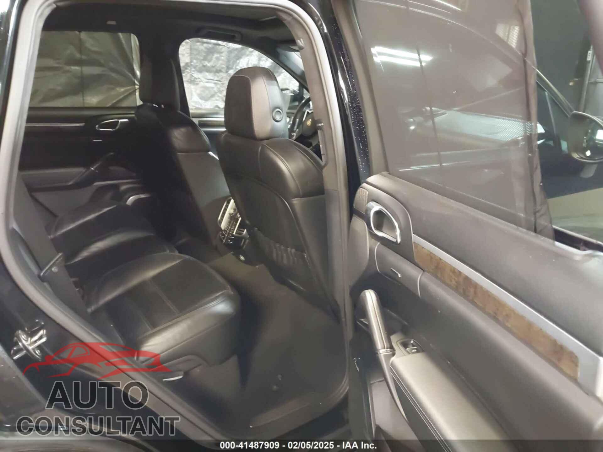 PORSCHE CAYENNE 2011 - WP1AC2A27BLA85233