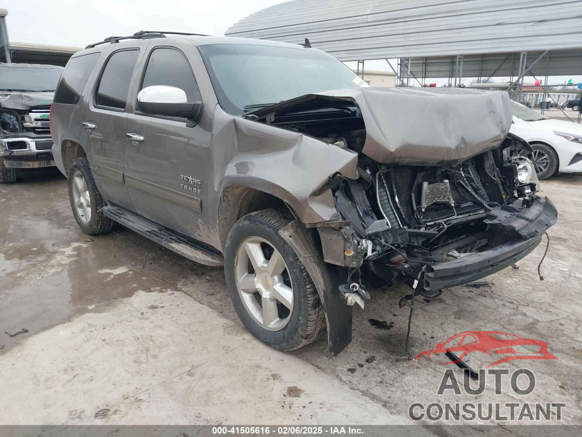 CHEVROLET TAHOE 2011 - 1GNSCBE02BR400068