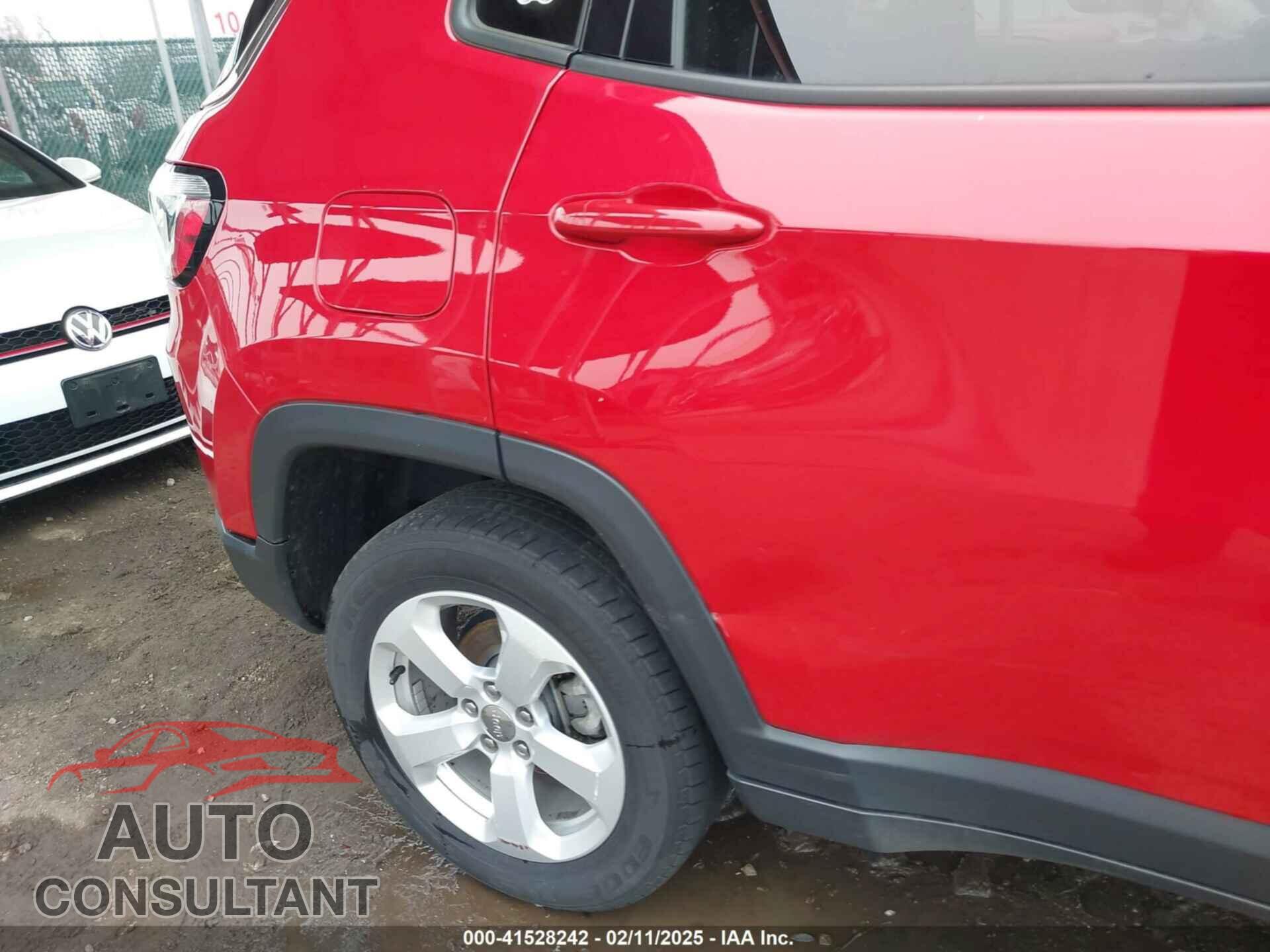 JEEP COMPASS 2018 - 3C4NJDBB2JT485559