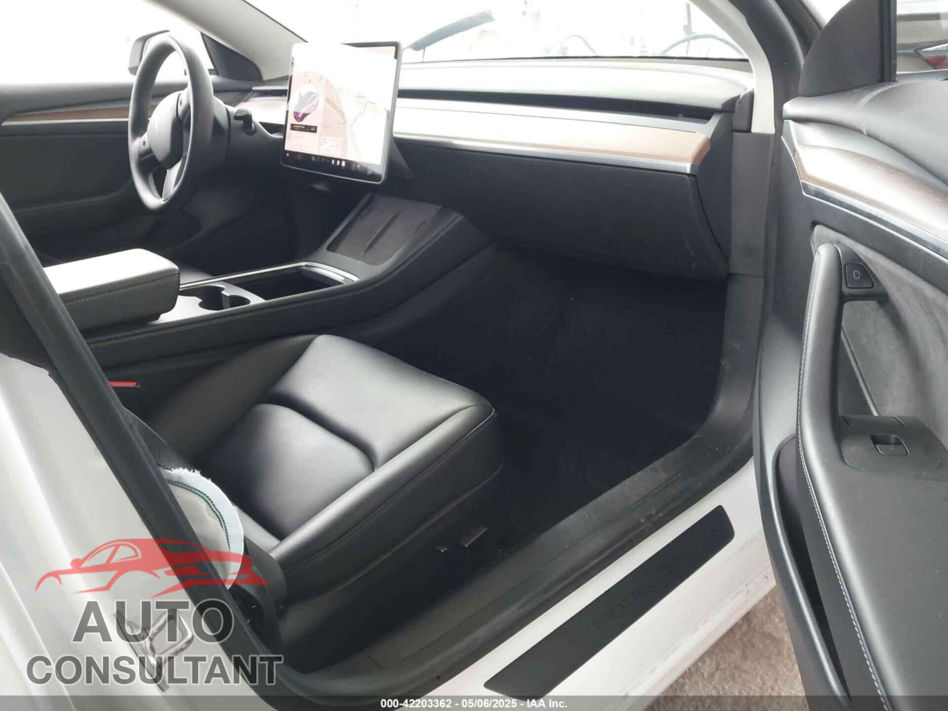 TESLA MODEL 3 2022 - 5YJ3E1EAXNF117101