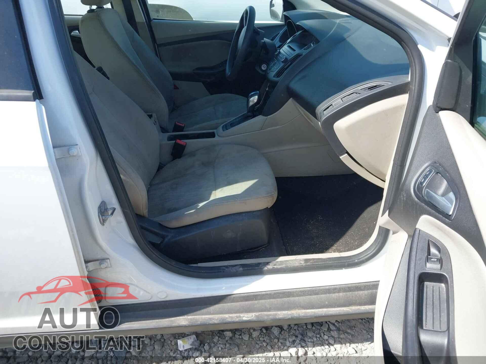 FORD FOCUS 2015 - 1FADP3F26FL316636
