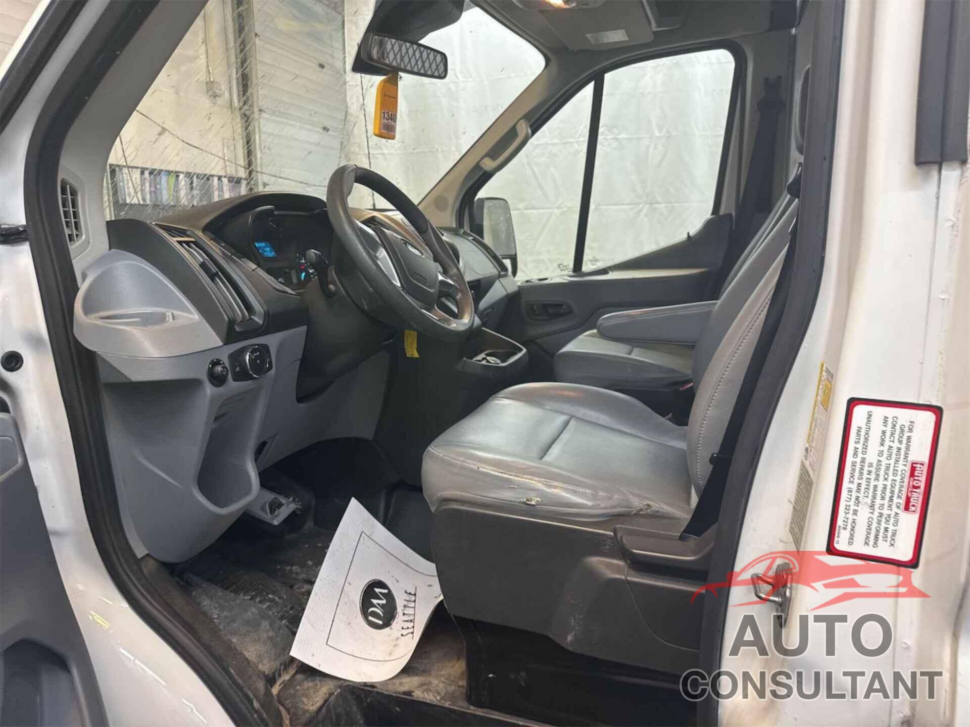 FORD TRANSIT 2018 - 1FTYR3XM8JKA44725
