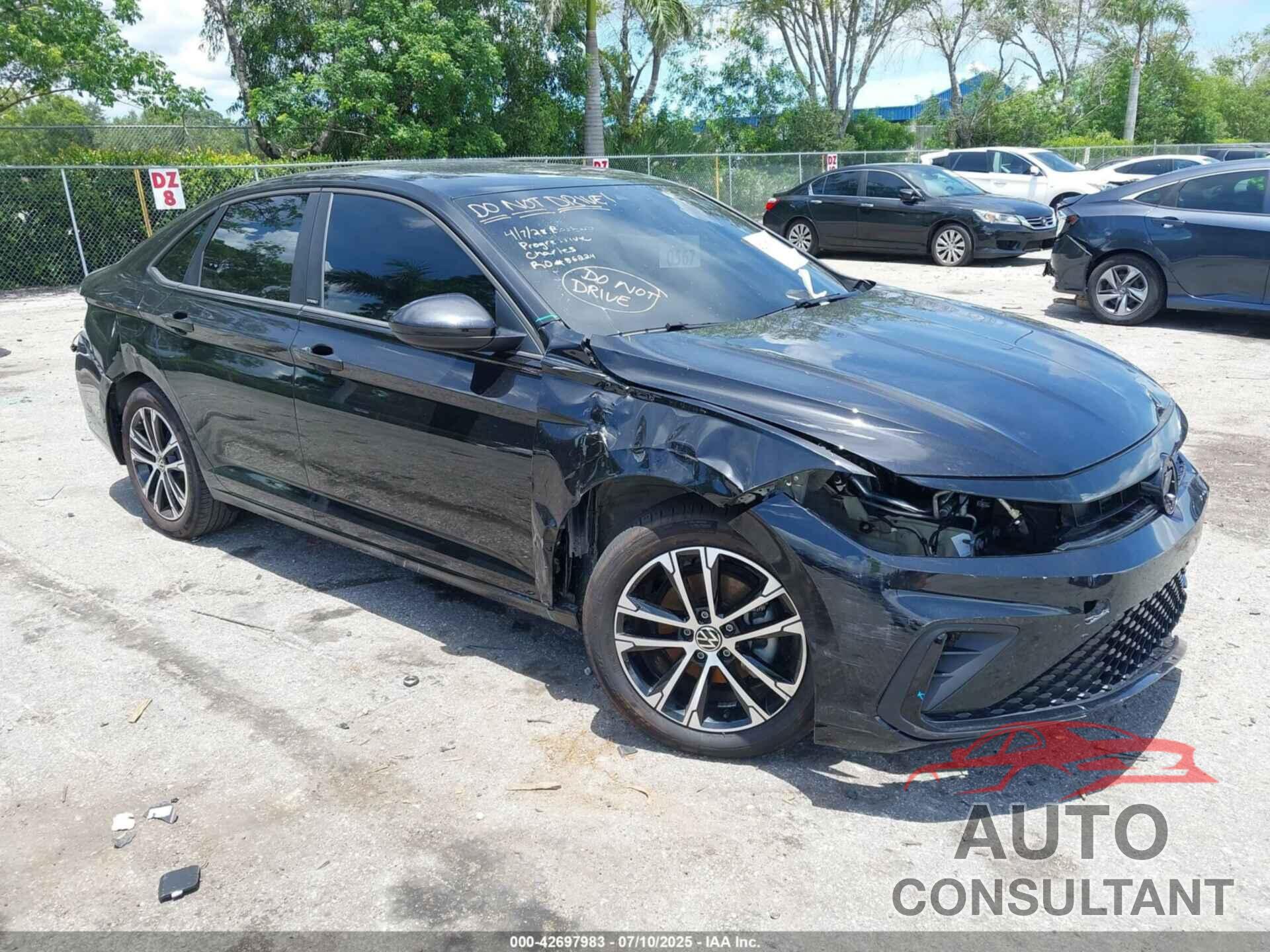 VOLKSWAGEN JETTA 2025 - 3VWBX7BUXSM014532
